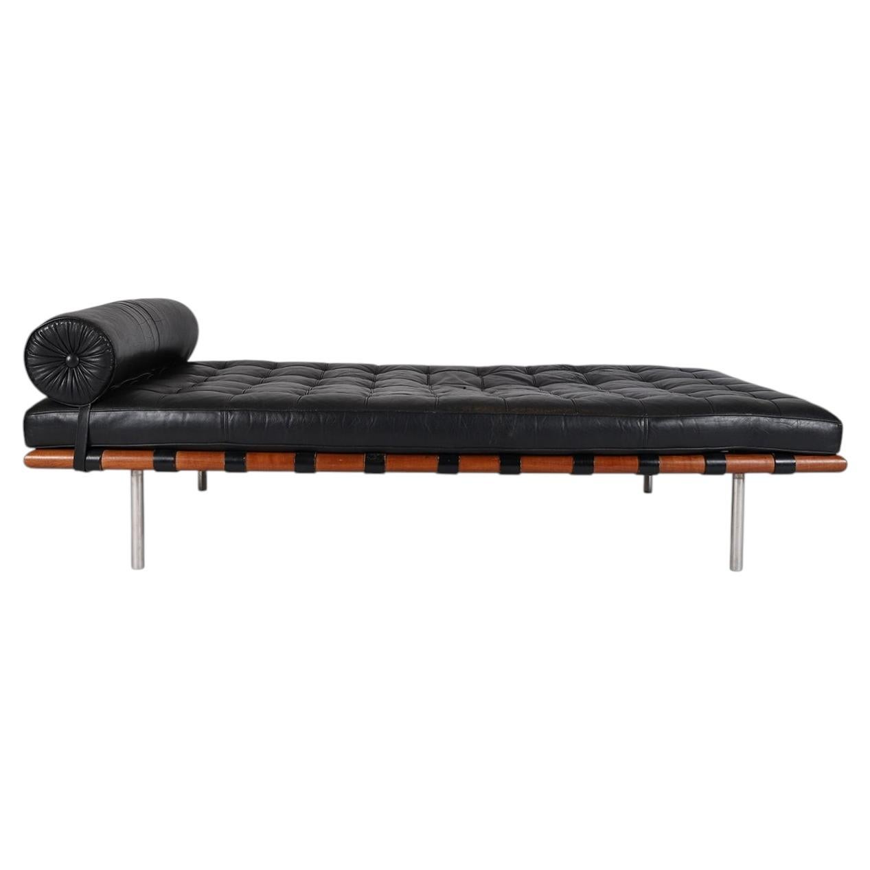 Vintage Barcelona Daybed by Knoll