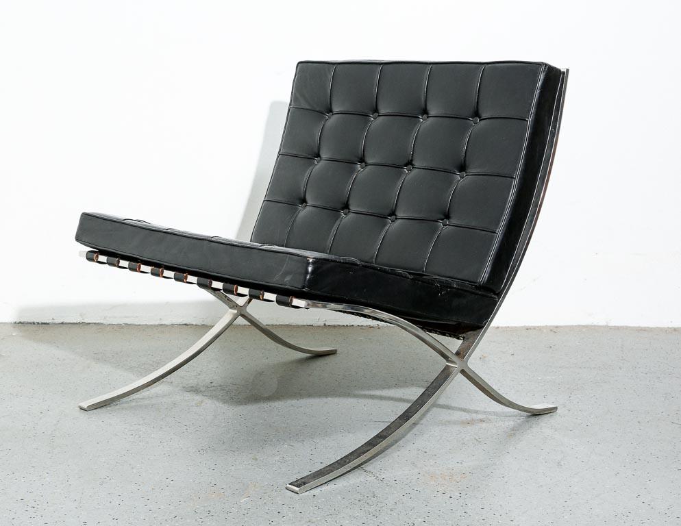 Bauhaus Vintage Barcelona Lounge Chairs Set with Ottoman by Knoll For Sale