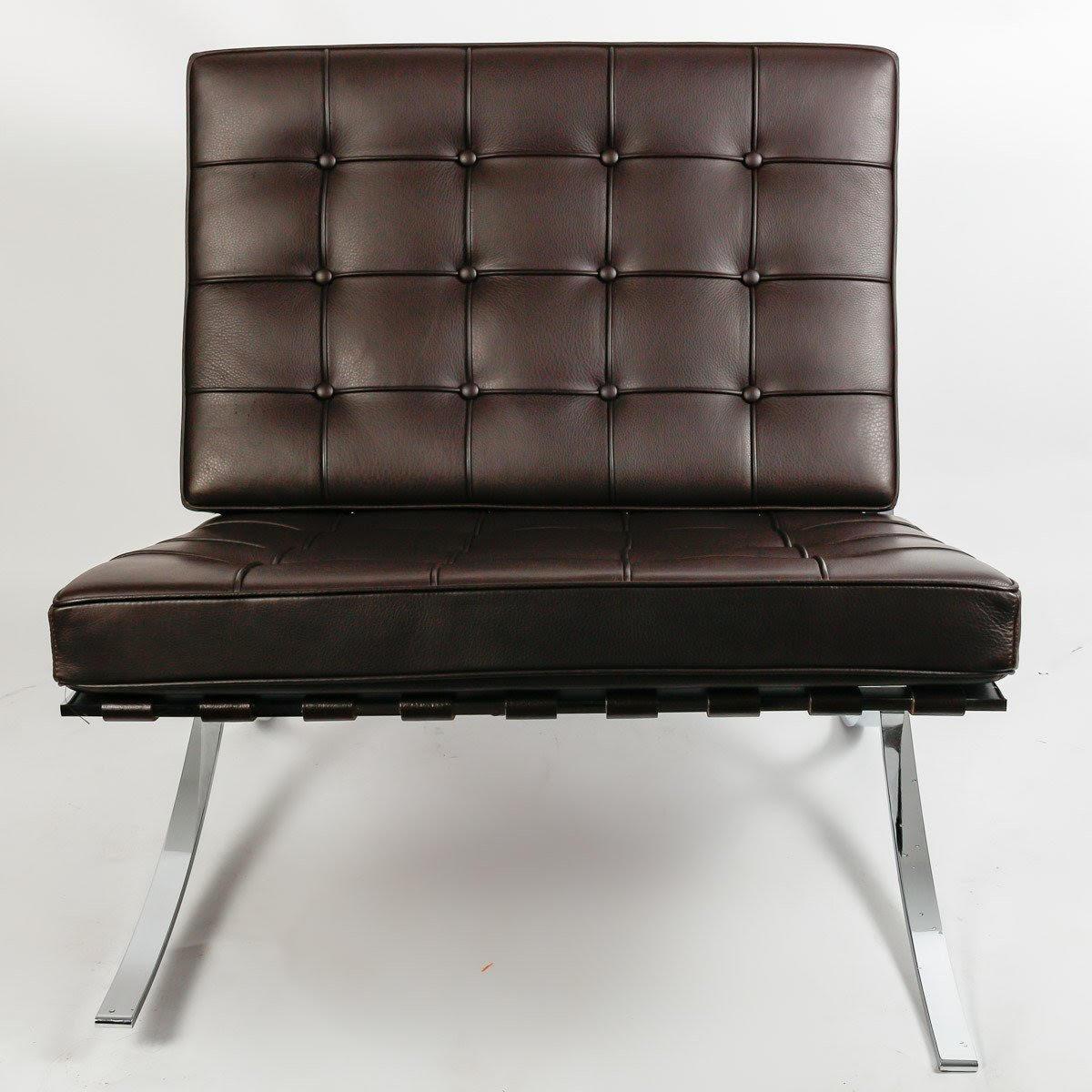 Sessel im Barcelona-Stil mit Ottomane, moderne italienische Herstellung. (Italienisch) im Angebot
