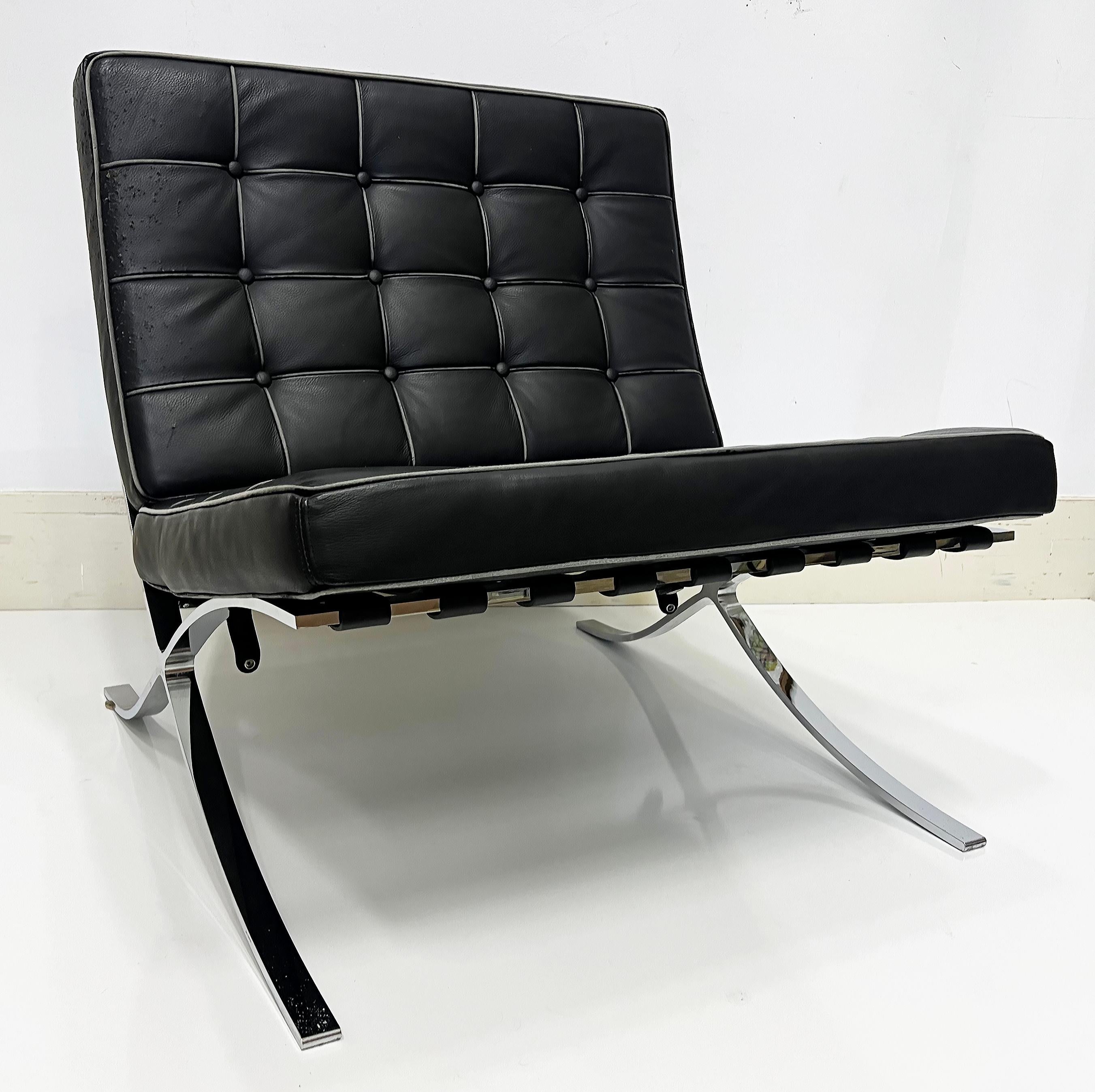 Mid-Century Modern Vintage Barcelona Style Chair after Mies Van der Rohe, Late 20th Century For Sale