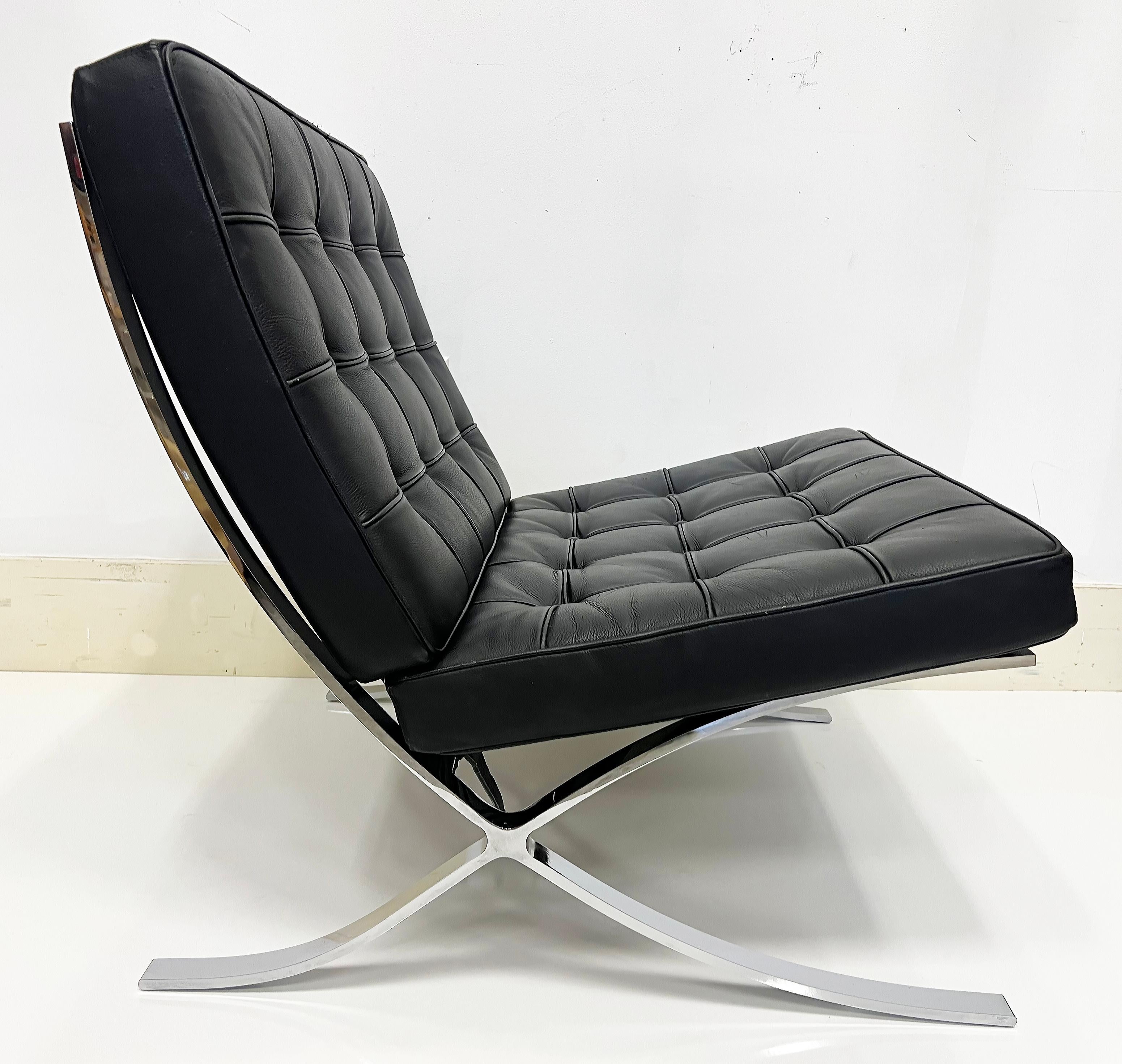 Vintage Barcelona Style Chair after Mies Van der Rohe, Late 20th Century In Good Condition For Sale In Miami, FL