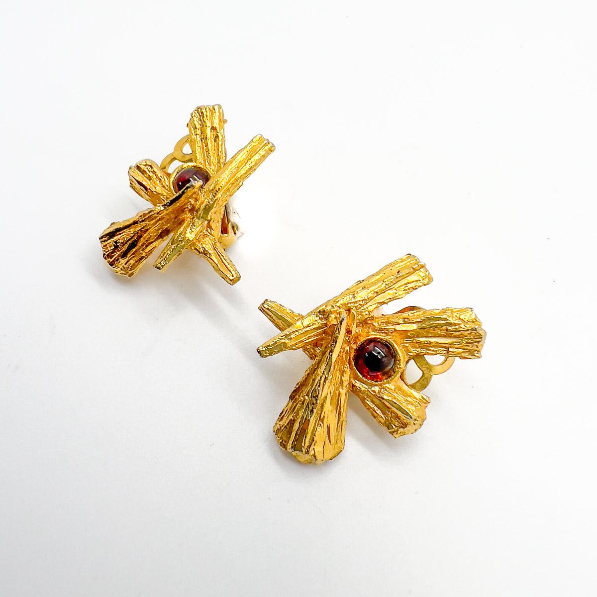Vintage Bark Cabochon Garnet Earrings 1960s In Good Condition For Sale In Wilmslow, GB