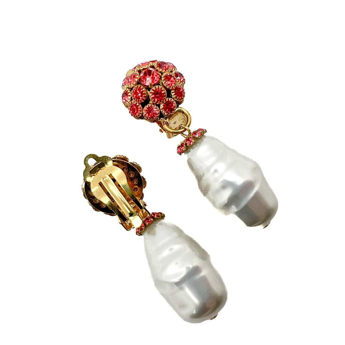 Vintage Baroque Pearl & Salmon Pink Crystal Earrings 1980s For Sale 1
