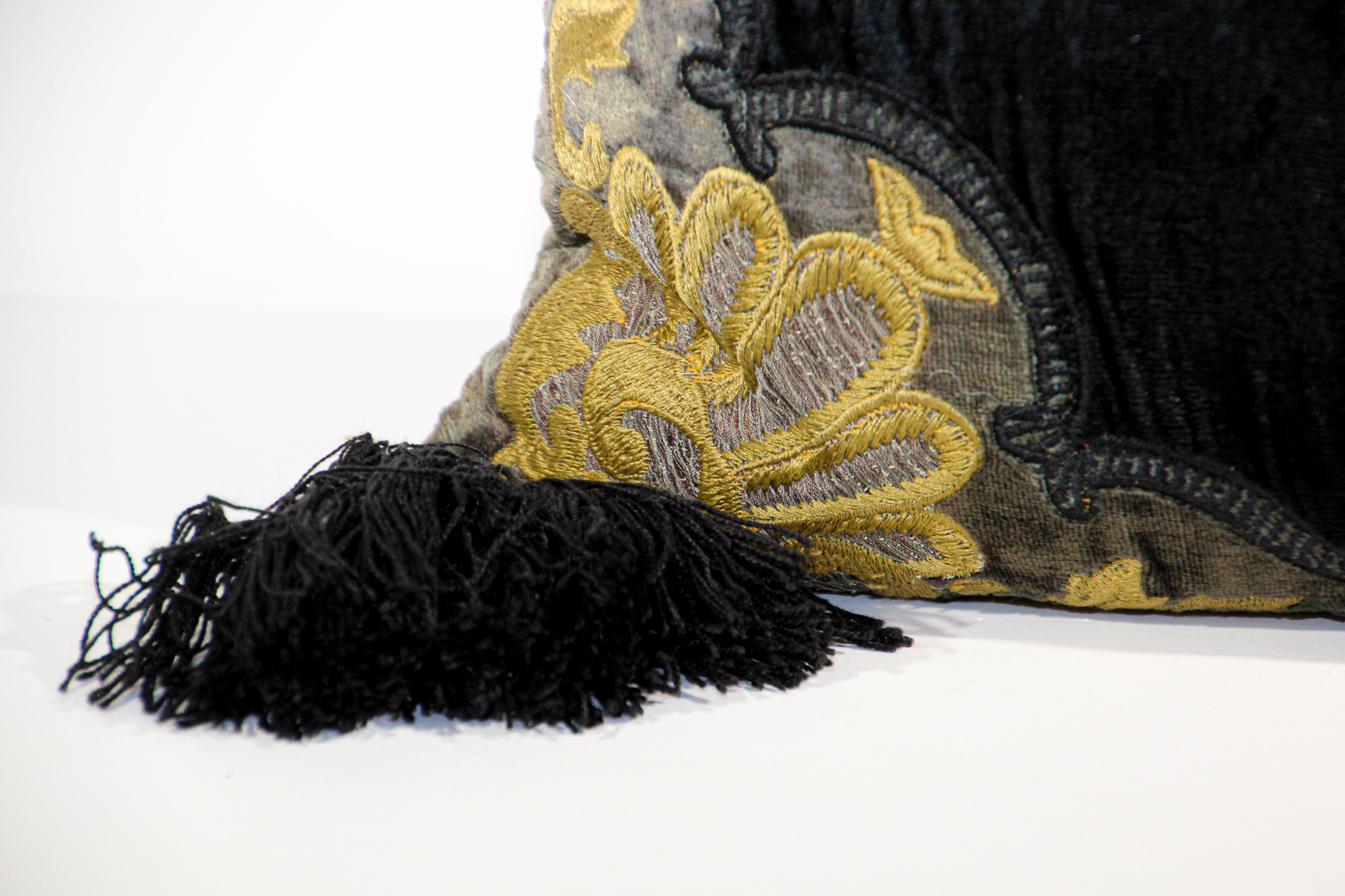 Embroidered Vintage Baroque Silk Velvet Applique Throw Decorative Pillow with Tassels
