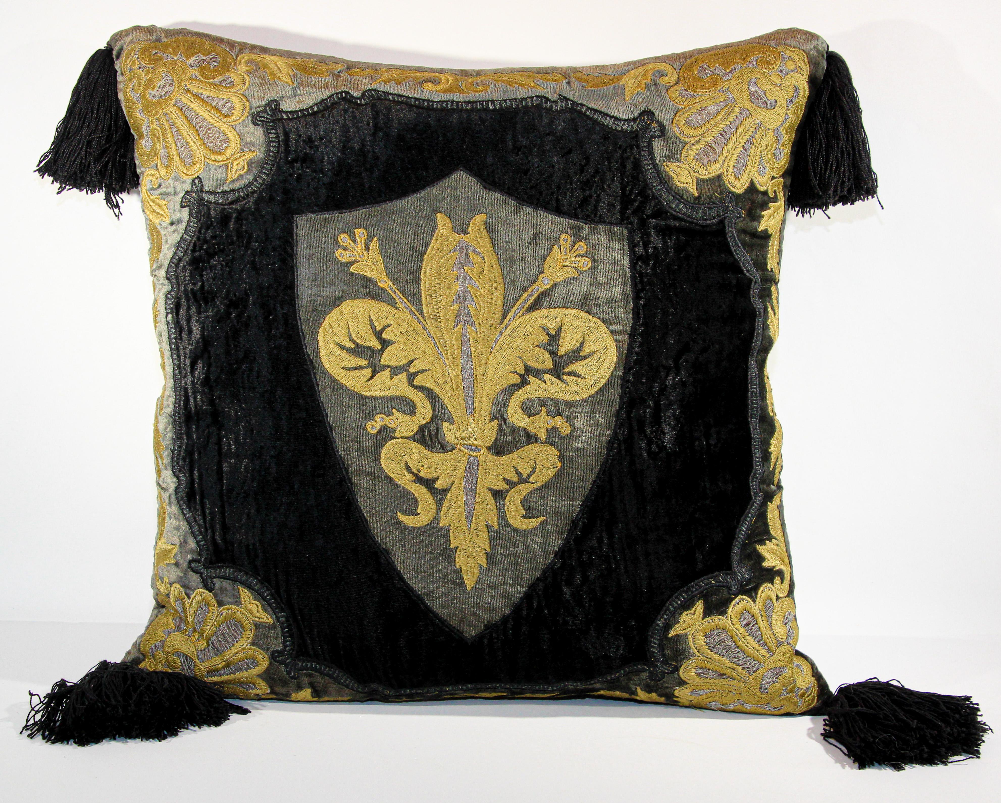 20th Century Vintage Baroque Silk Velvet Applique Throw Decorative Pillow with Tassels