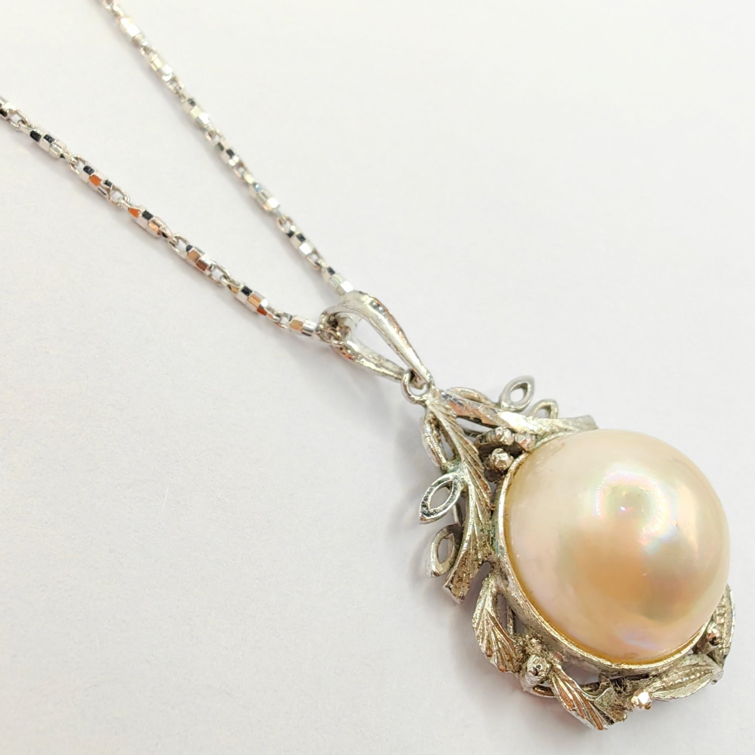 Vintage Baroque Style 14mm Mabé Pearl Necklace Pendant in Sterling Silver In New Condition For Sale In Wan Chai District, HK