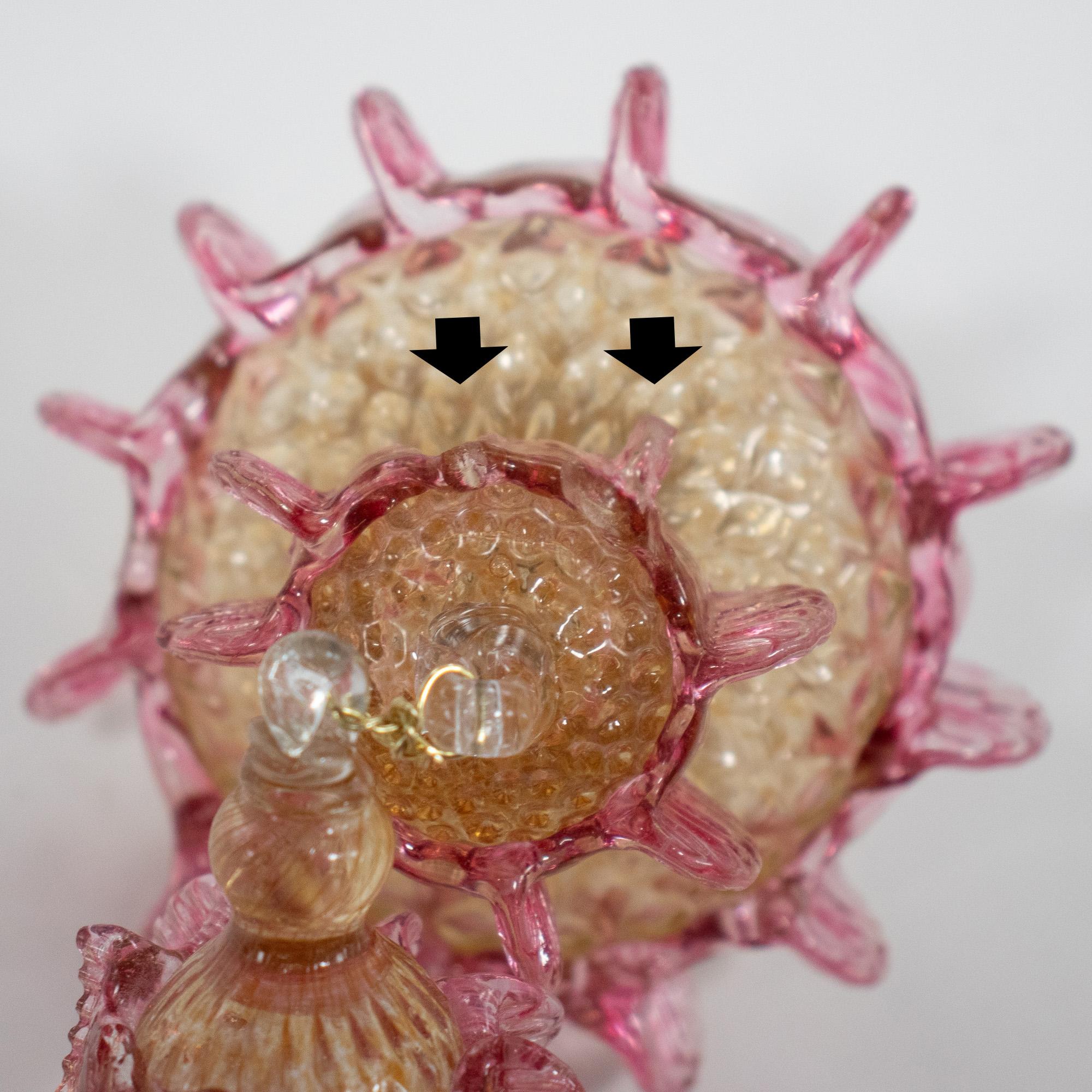 Italiano Ambra e rosa in stile barocco vintage  Lampadario di Murano alla maniera di G. Briati in vendita
