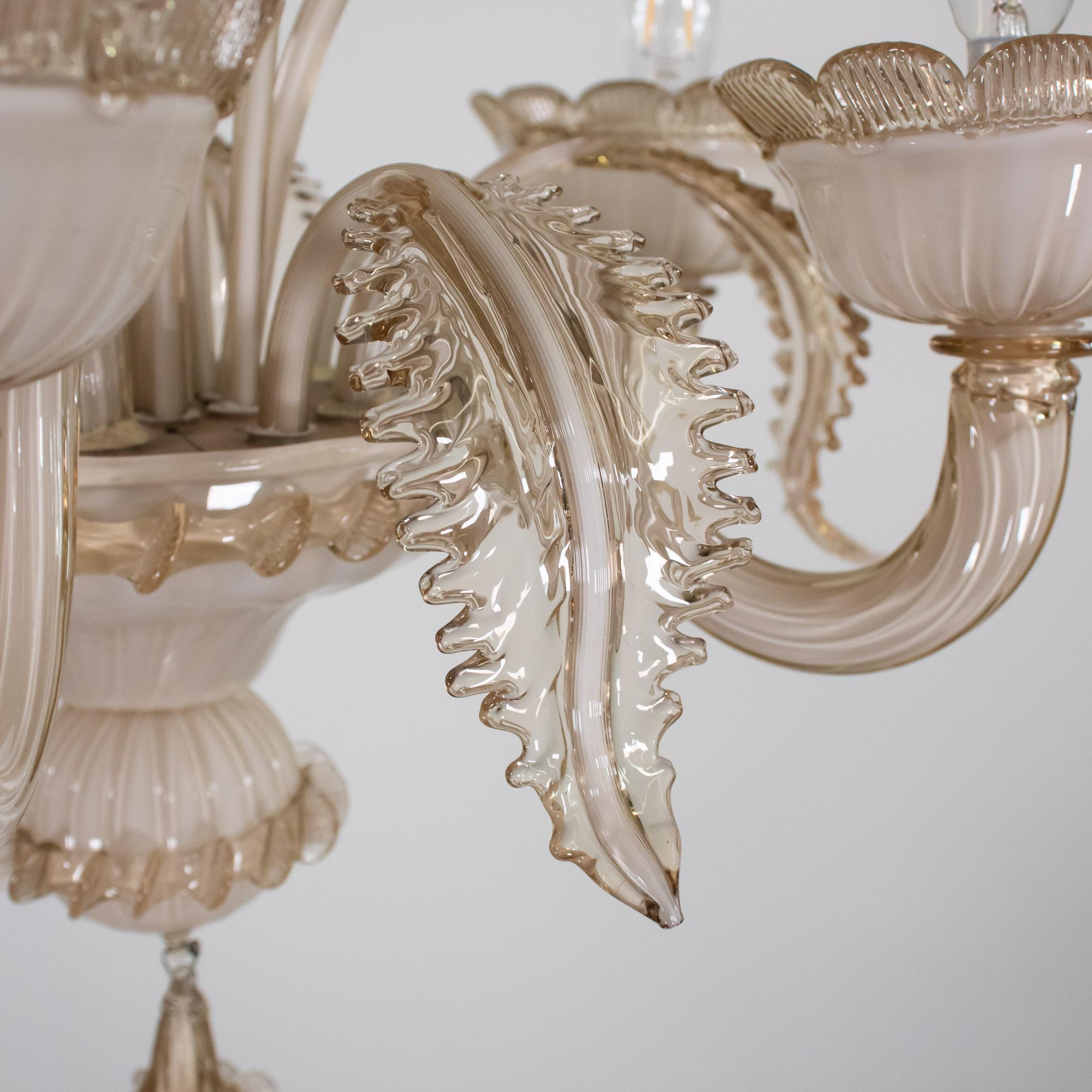 Crème Brûlée barocca d'epoca con lampadario di Murano Lattimo Miele in vendita 7