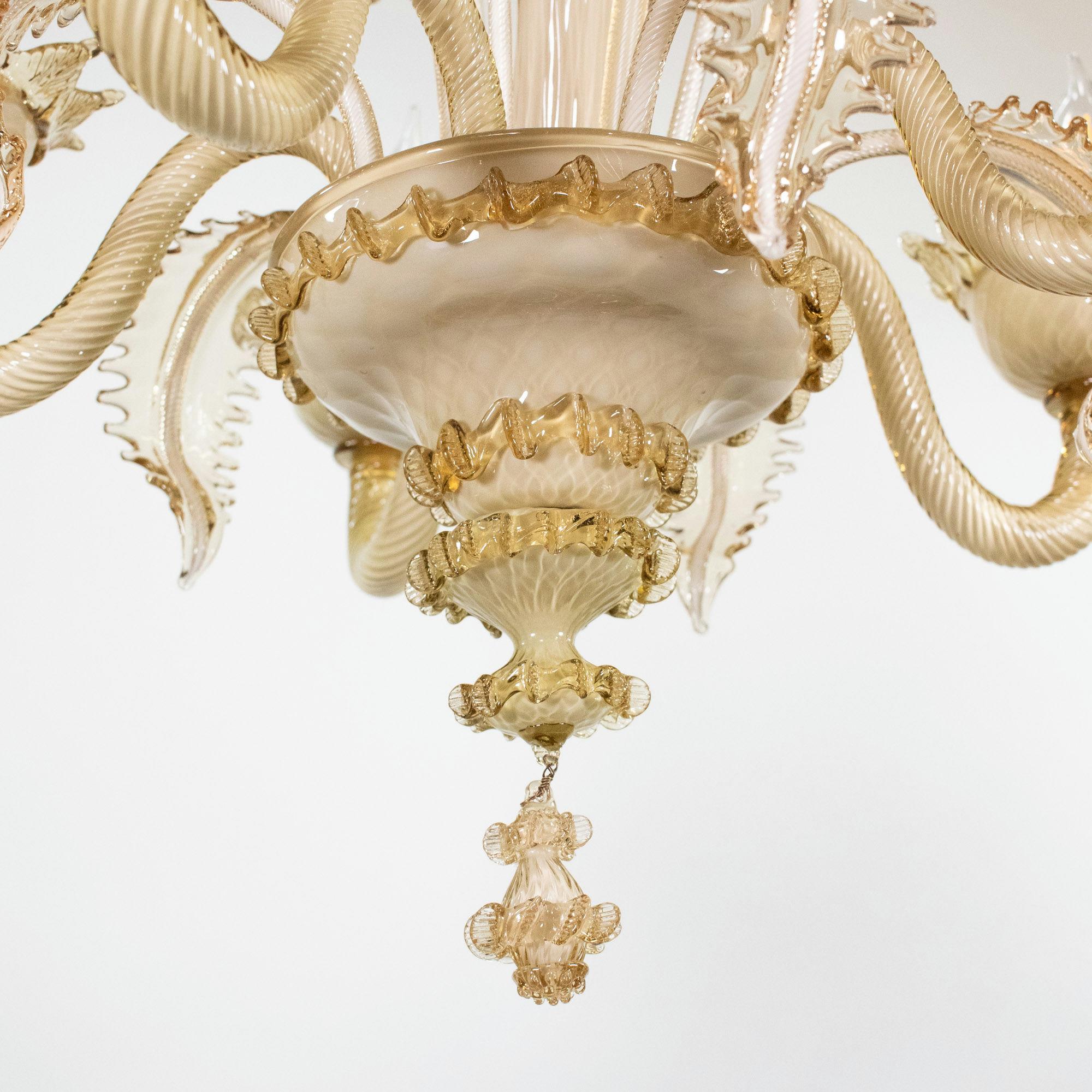 Crème Brûlée barocca d'epoca con lampadario di Murano Lattimo Miele In condizioni buone in vendita a Chicago, IL