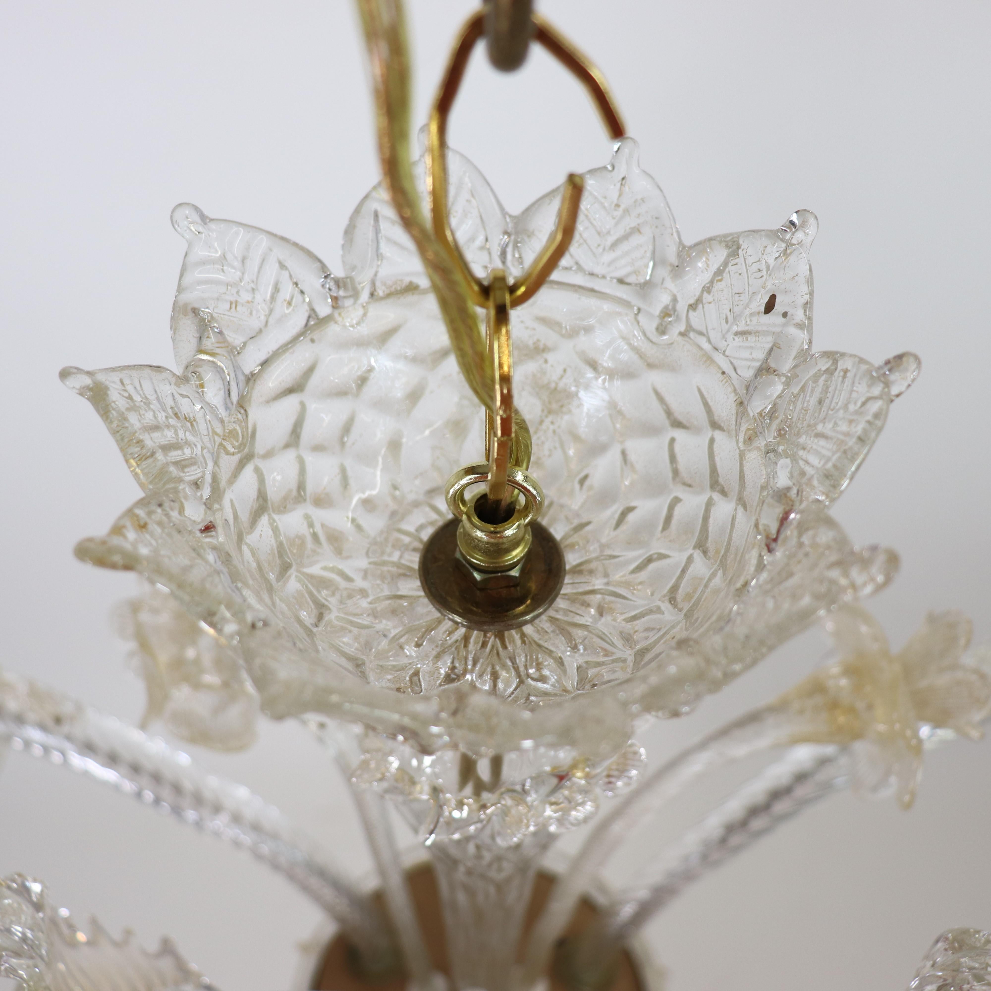 Dreiarmiger Cristallo Murano-Kronleuchter im Barockstil mit Blumenmuster im Goldeinfluss (Geblasenes Glas) im Angebot