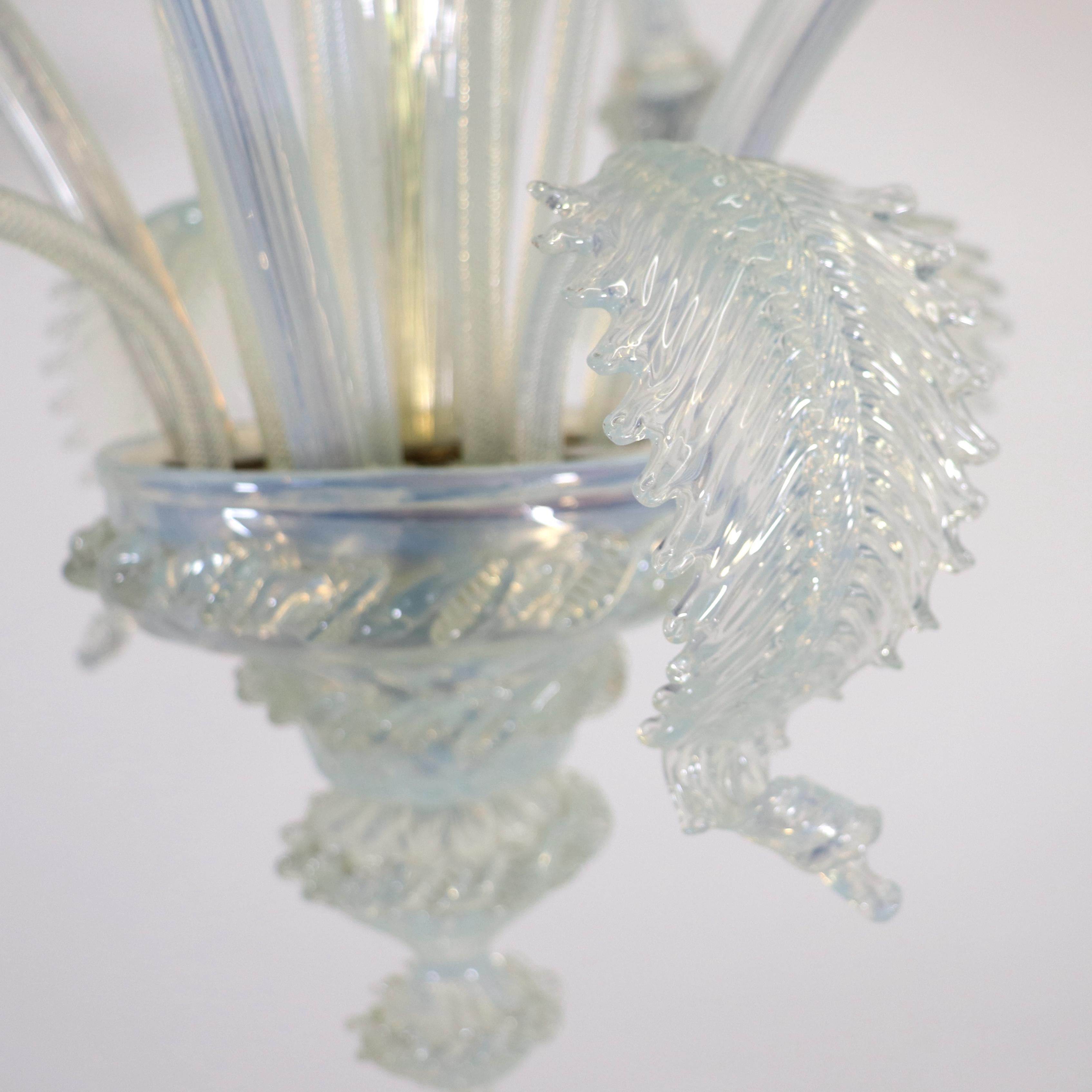 XX secolo Lampadario barocco d'epoca a quattro bracci in opalina di Murano in vendita