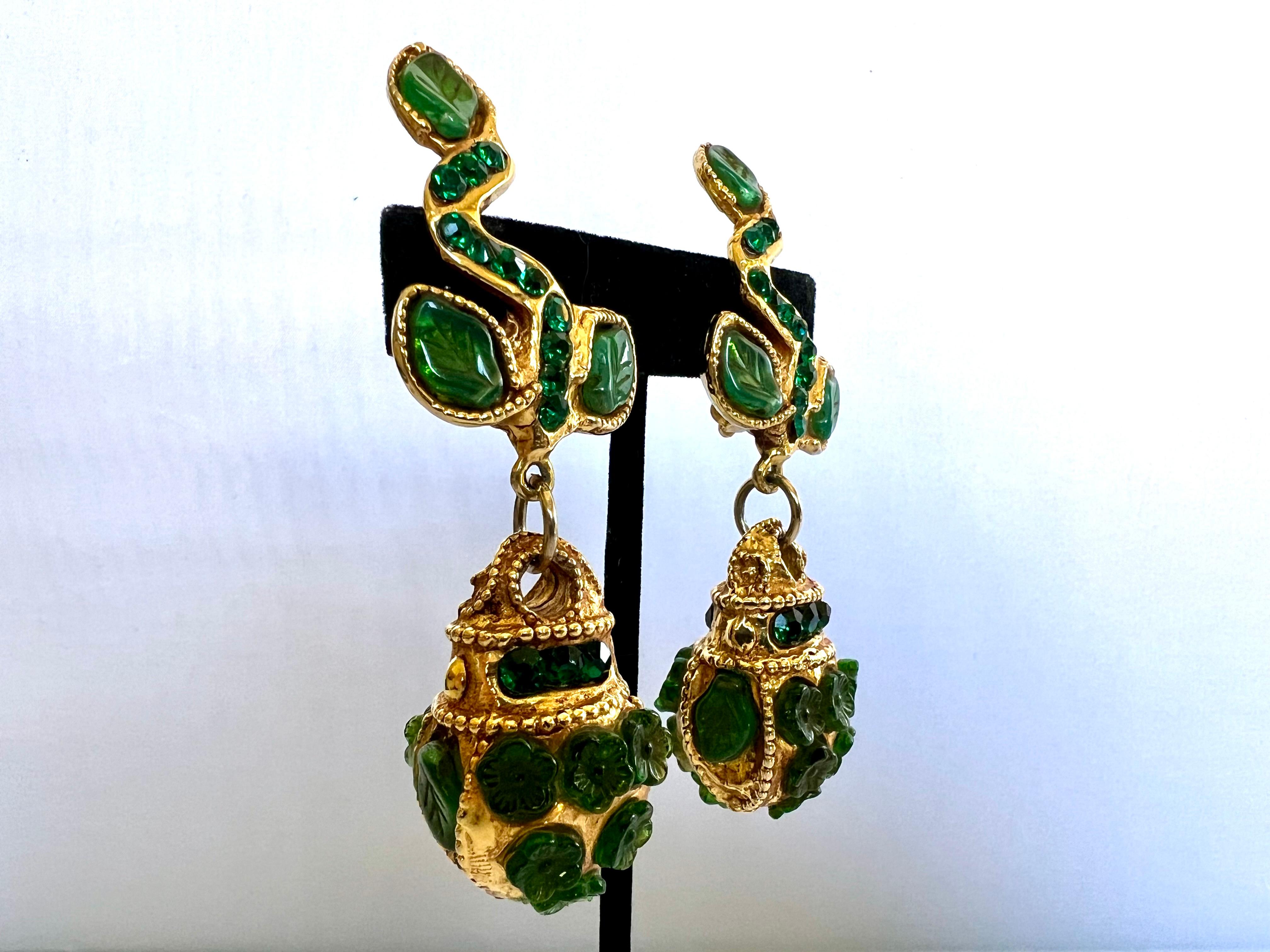 Vintage Barock Style vergoldet und Faux Emerald Kalinger Paris Ohrringe  (Kunsthandwerker*in) im Angebot