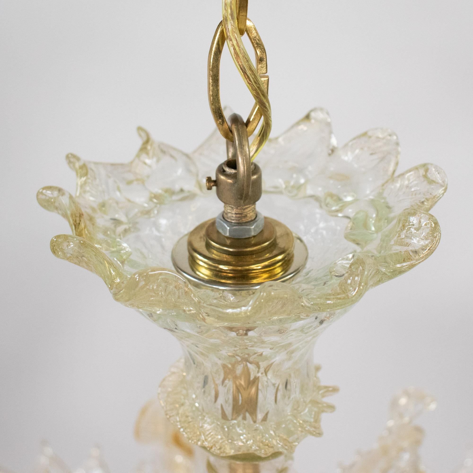 Italiano Lampadario barocco vintage di Murano con infusione d'oro in vendita