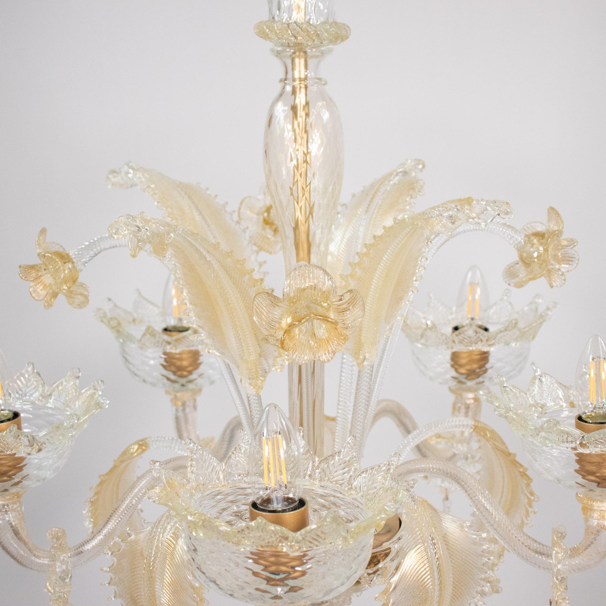 Fatto a mano Lampadario barocco vintage di Murano con infusione d'oro in vendita