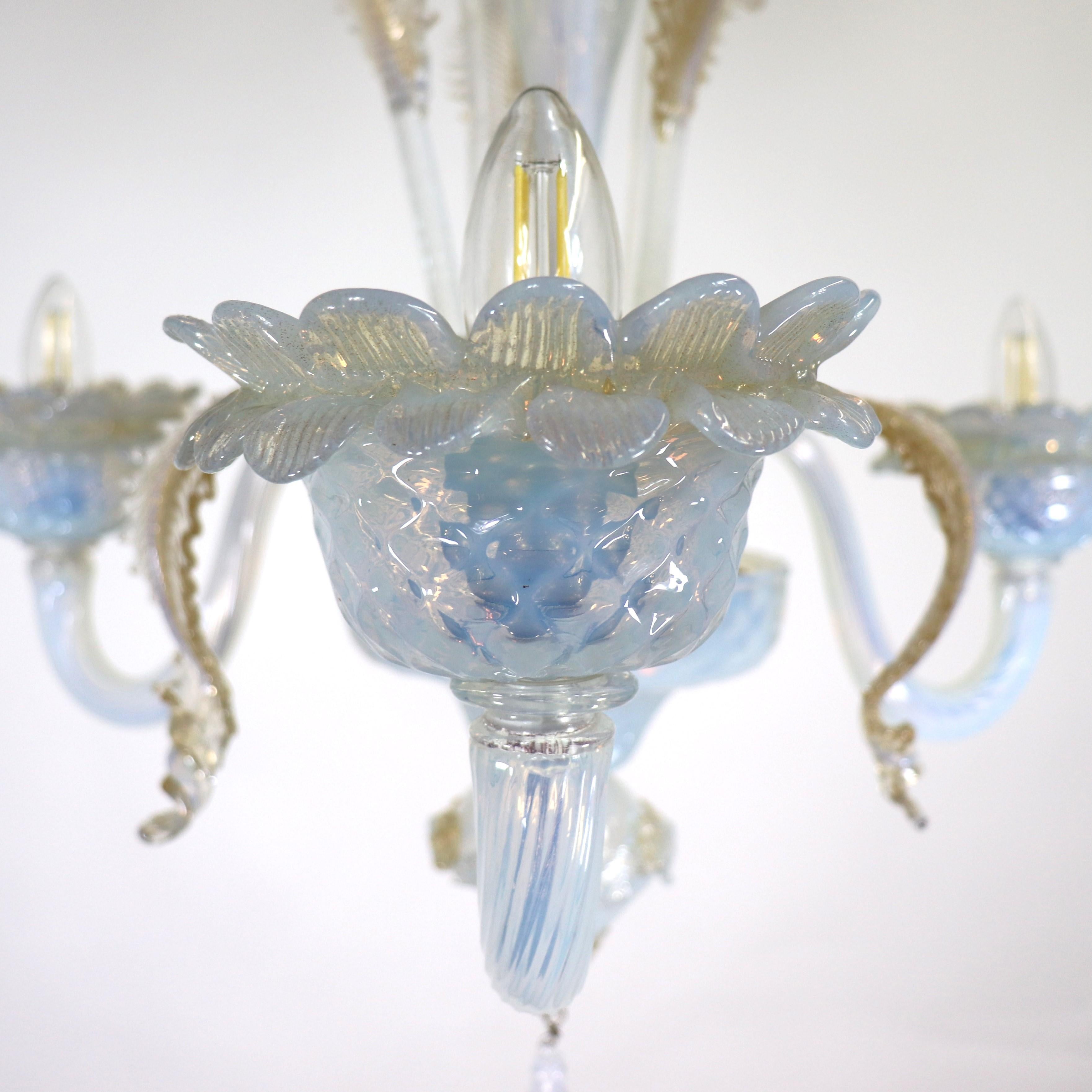 Vintage Baroque Style Gold Infused Opaline Murano Chandelier For Sale 3