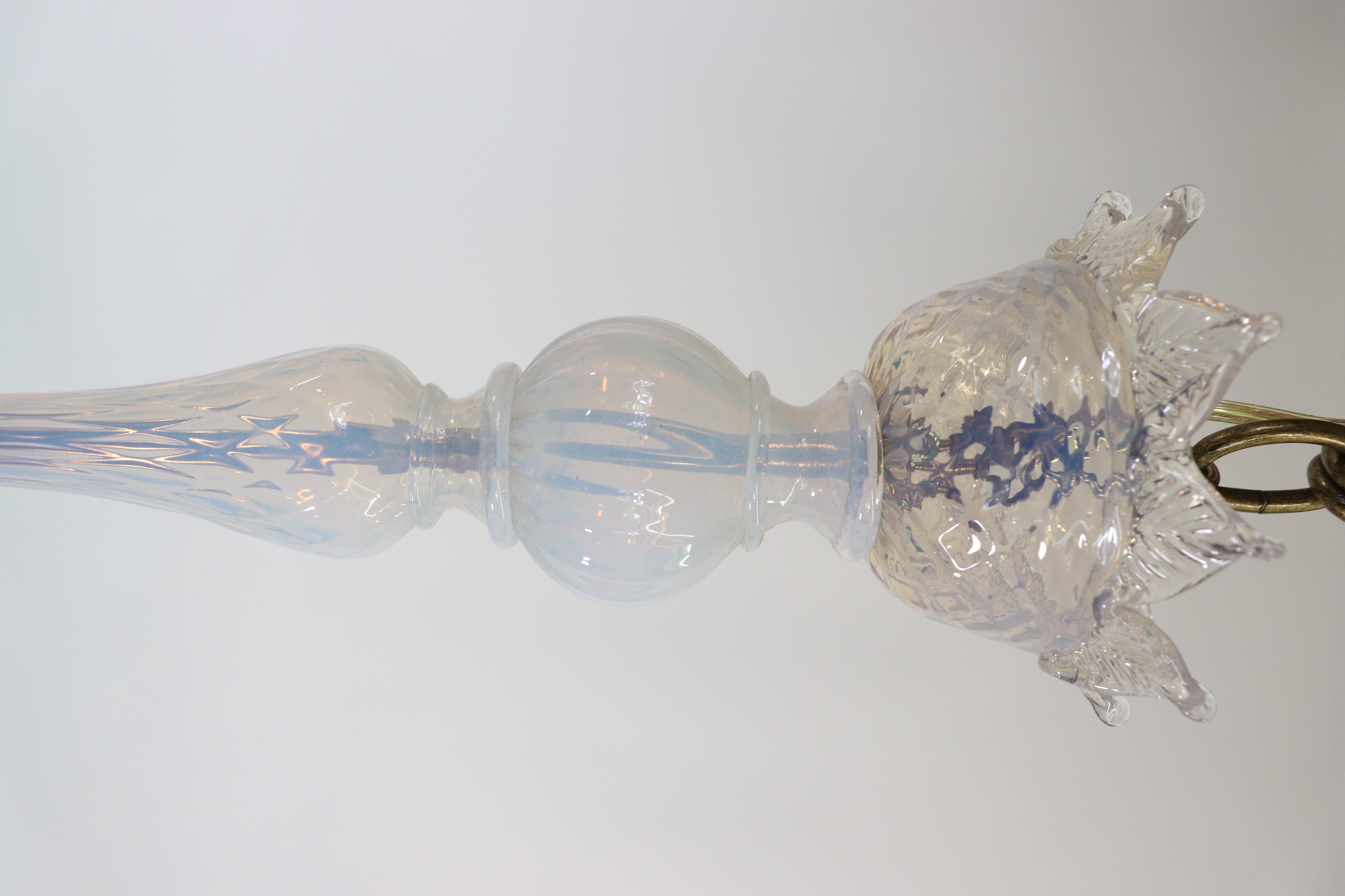Vintage Barock Stil Gold infundiert Opaline Murano Kronleuchter im Zustand „Gut“ im Angebot in Chicago, IL