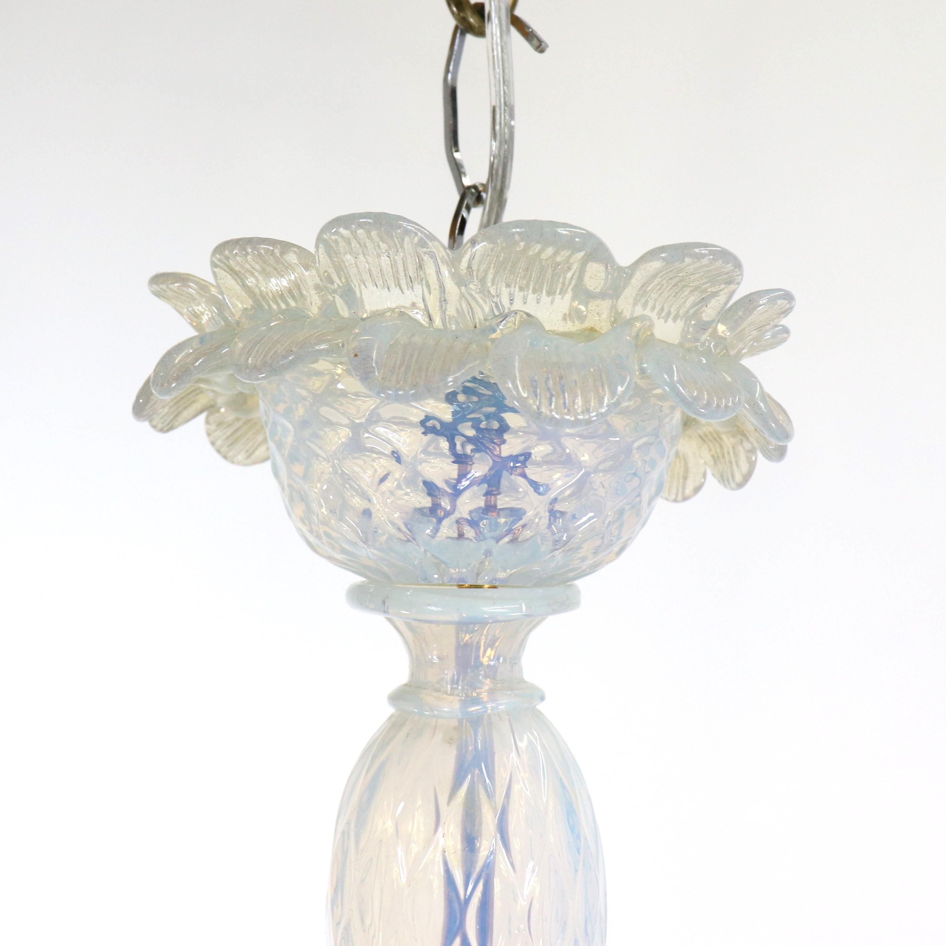Lampadario barocco d'epoca in oro infuso di Murano Opalino In condizioni buone in vendita a Chicago, IL