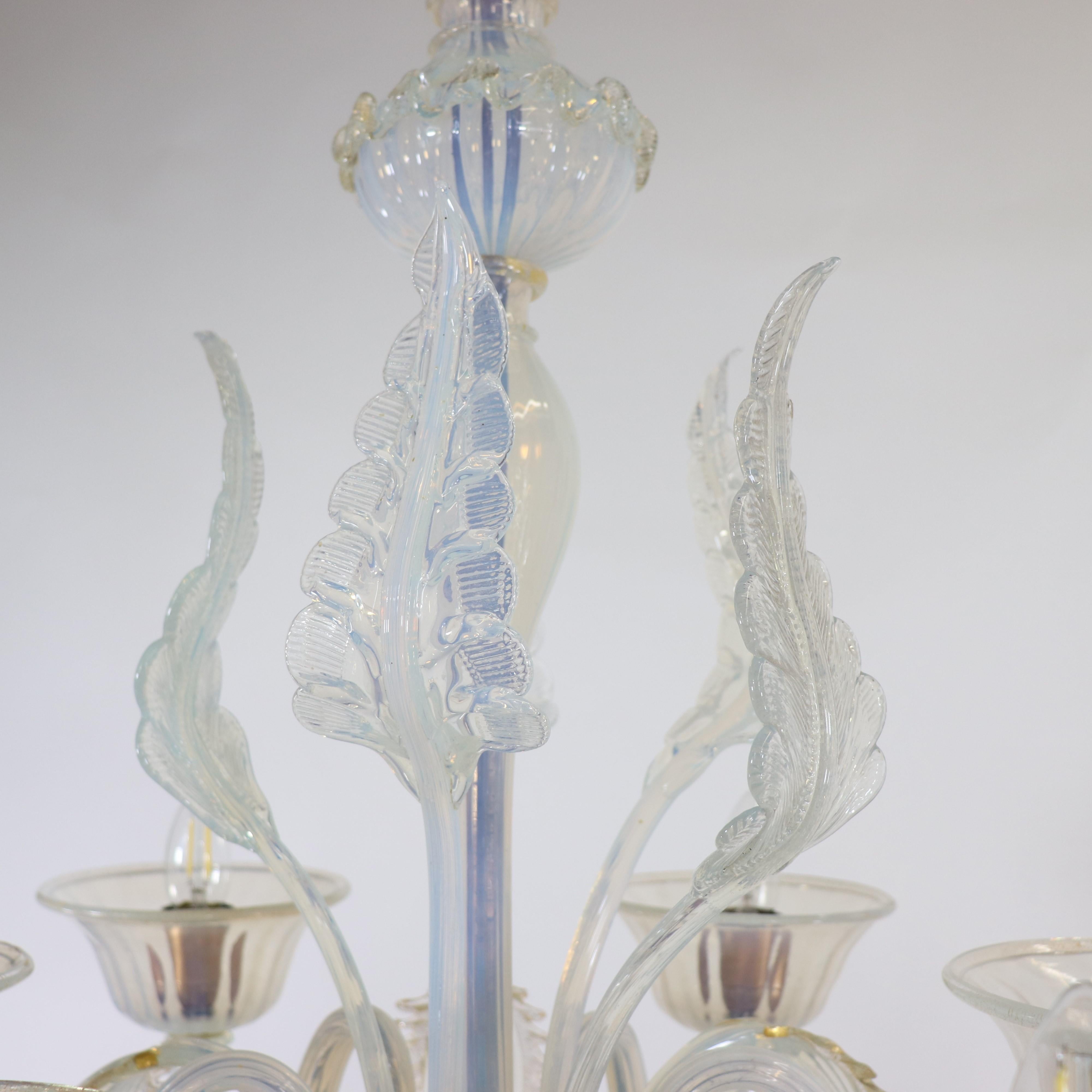 Lampadario barocco d'epoca in stile opalino di Murano in vendita 1