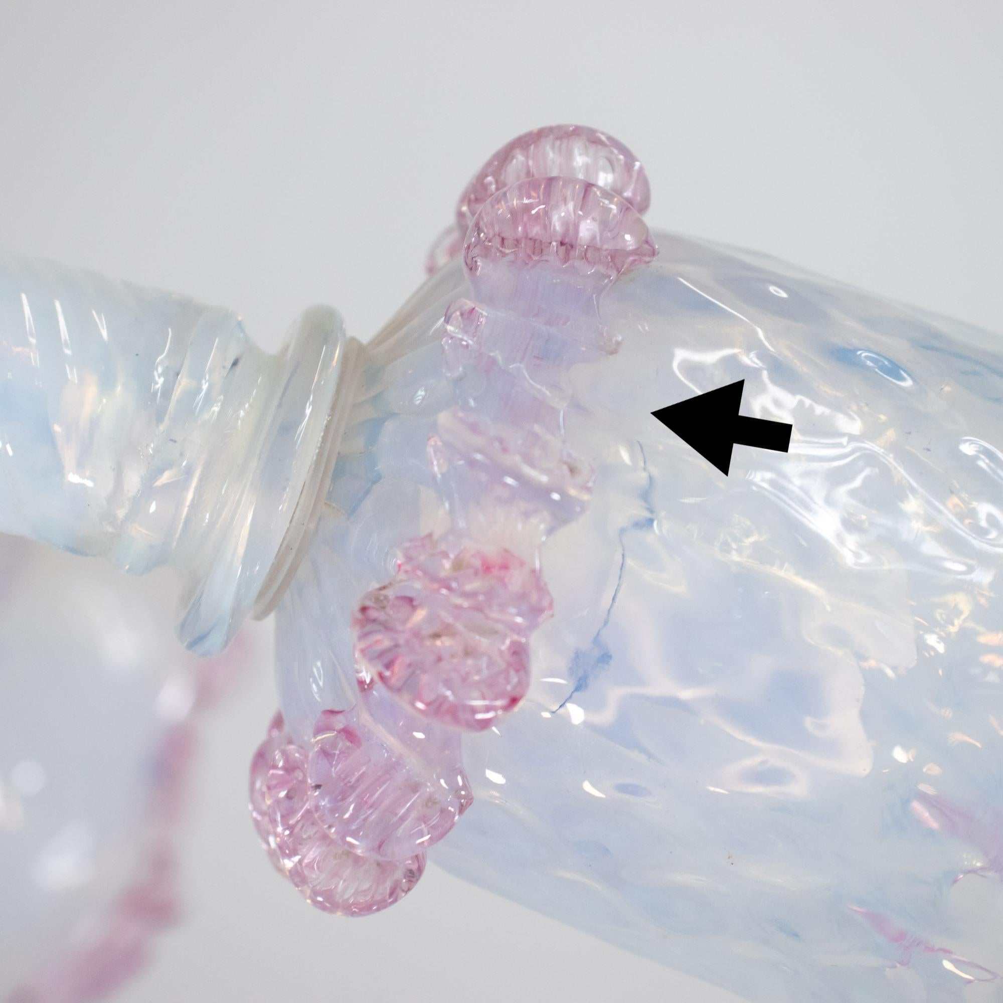 Vetro di Murano Lampadario barocco d'epoca in stile opalino di Murano con tulipani lattimo rosa e Rig in vendita