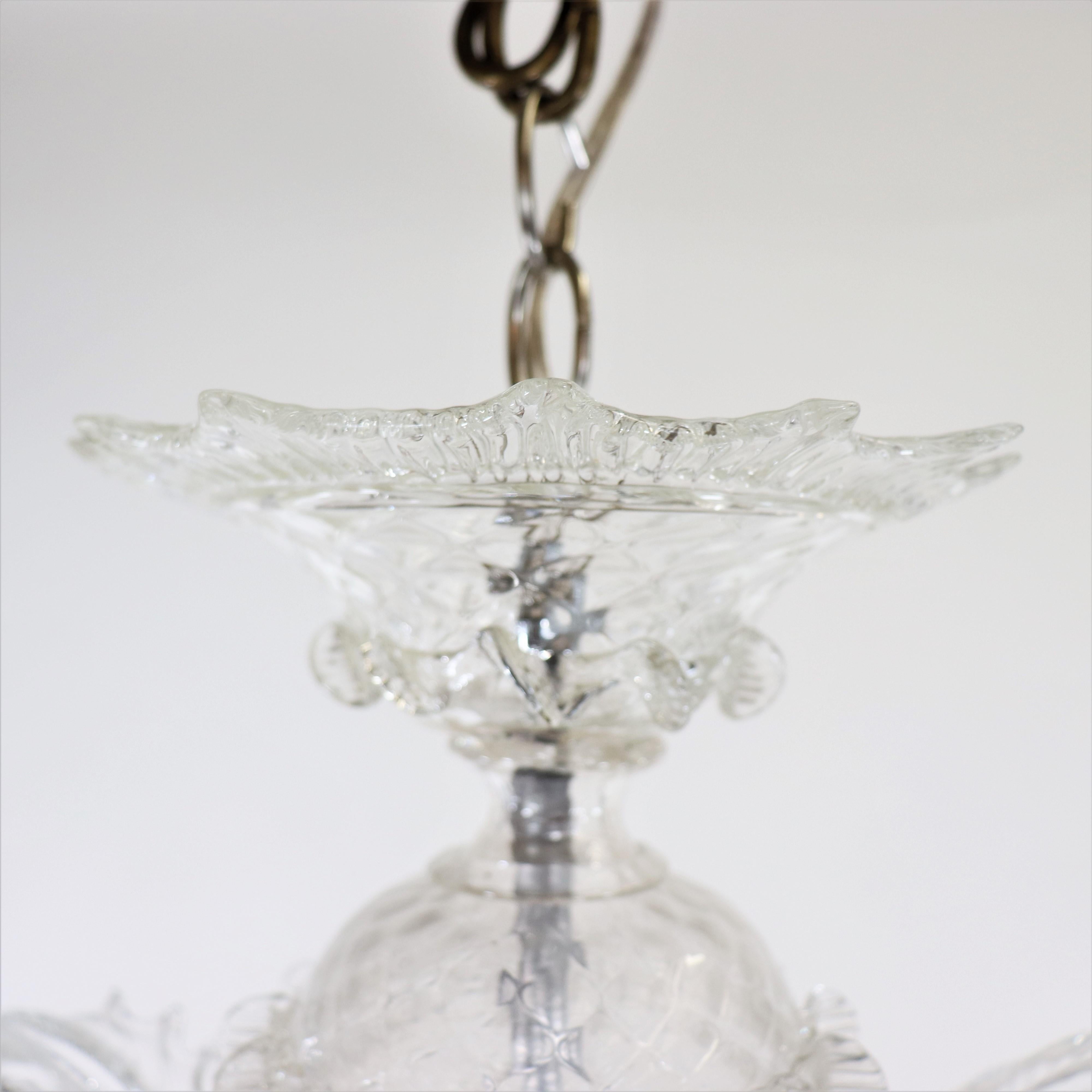 Italiano Lampadario barocco d'epoca a tre bracci in Cristallo di Murano con finiture in Rigaree in vendita