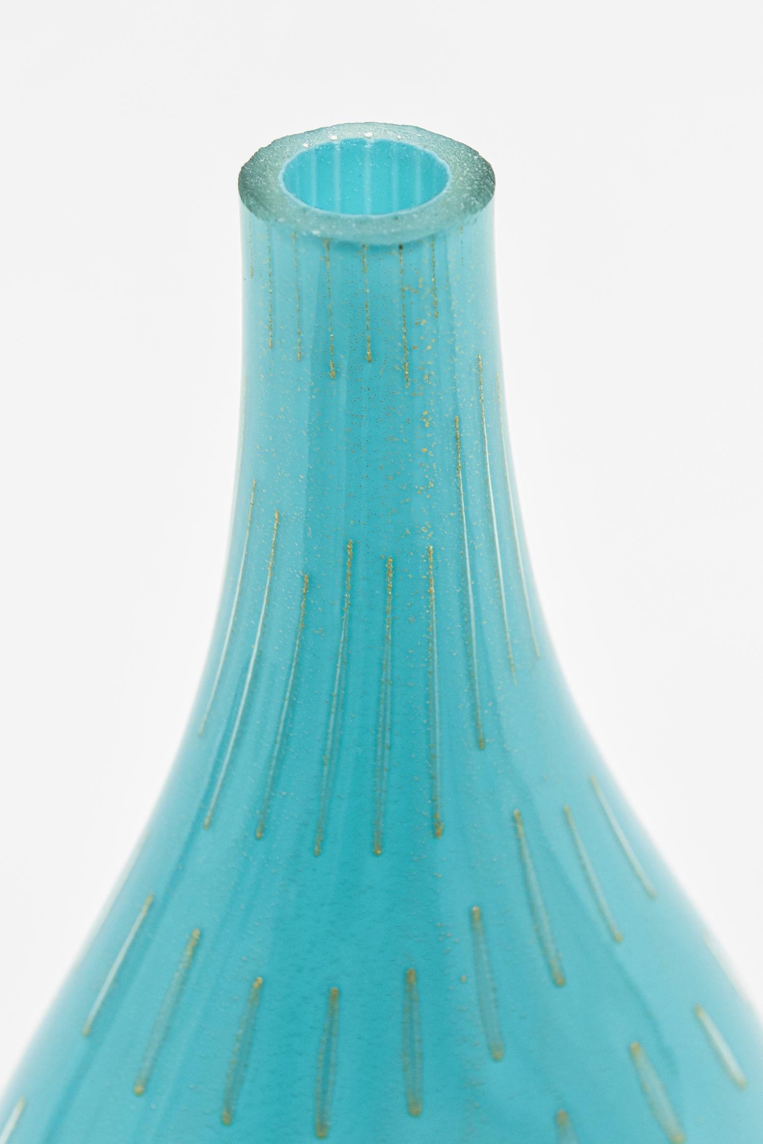 Mid-Century Modern Vintage Barovier&Toso Murano Turquoise Glass Vessel Bottle With Gold Droplets (Bouteille en verre turquoise avec des gouttes d'or) en vente