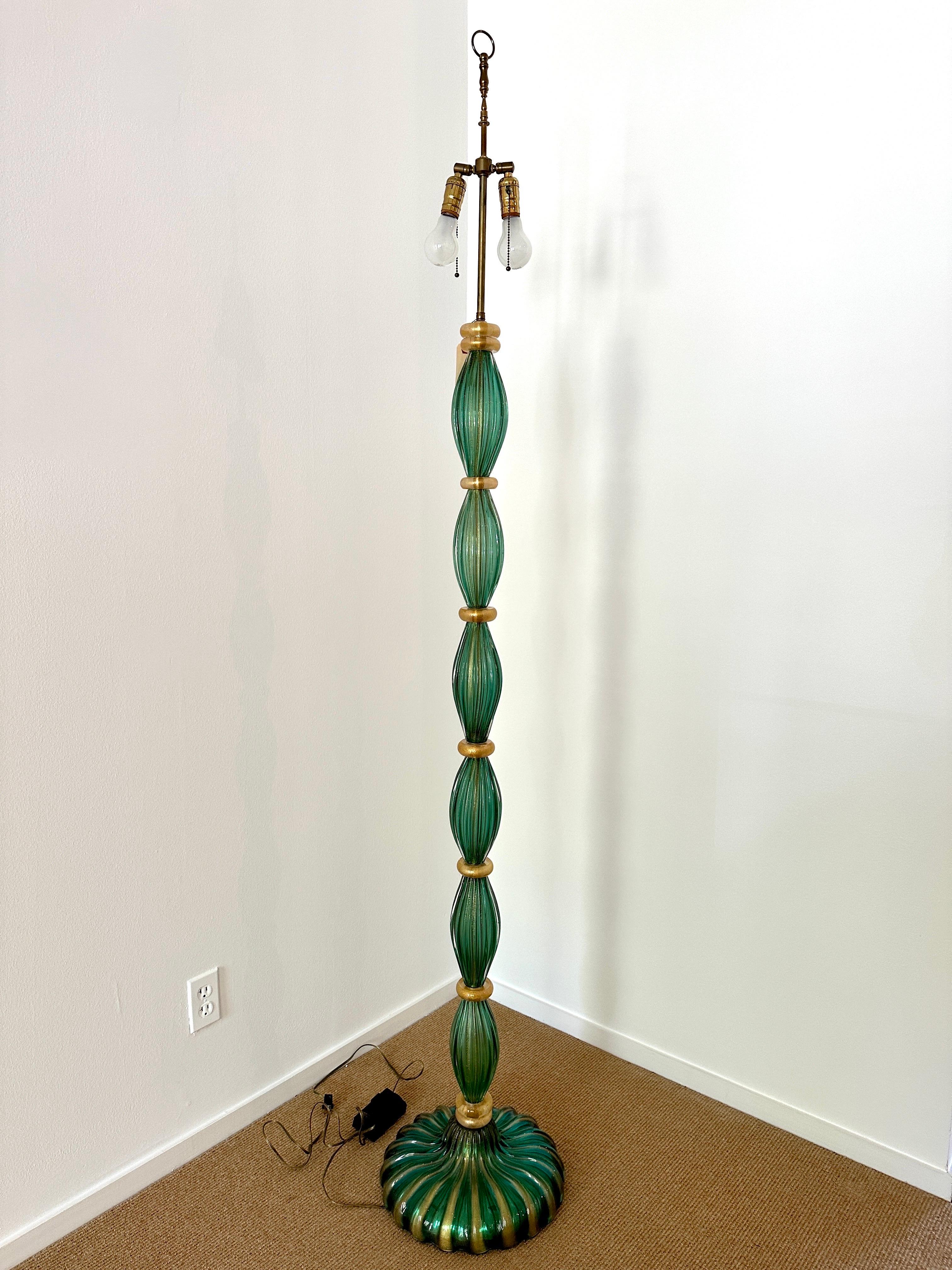 Vintage Barovier Green Murano Glass Floor Lamp w/ Gold Foil Inclusions For Sale 4