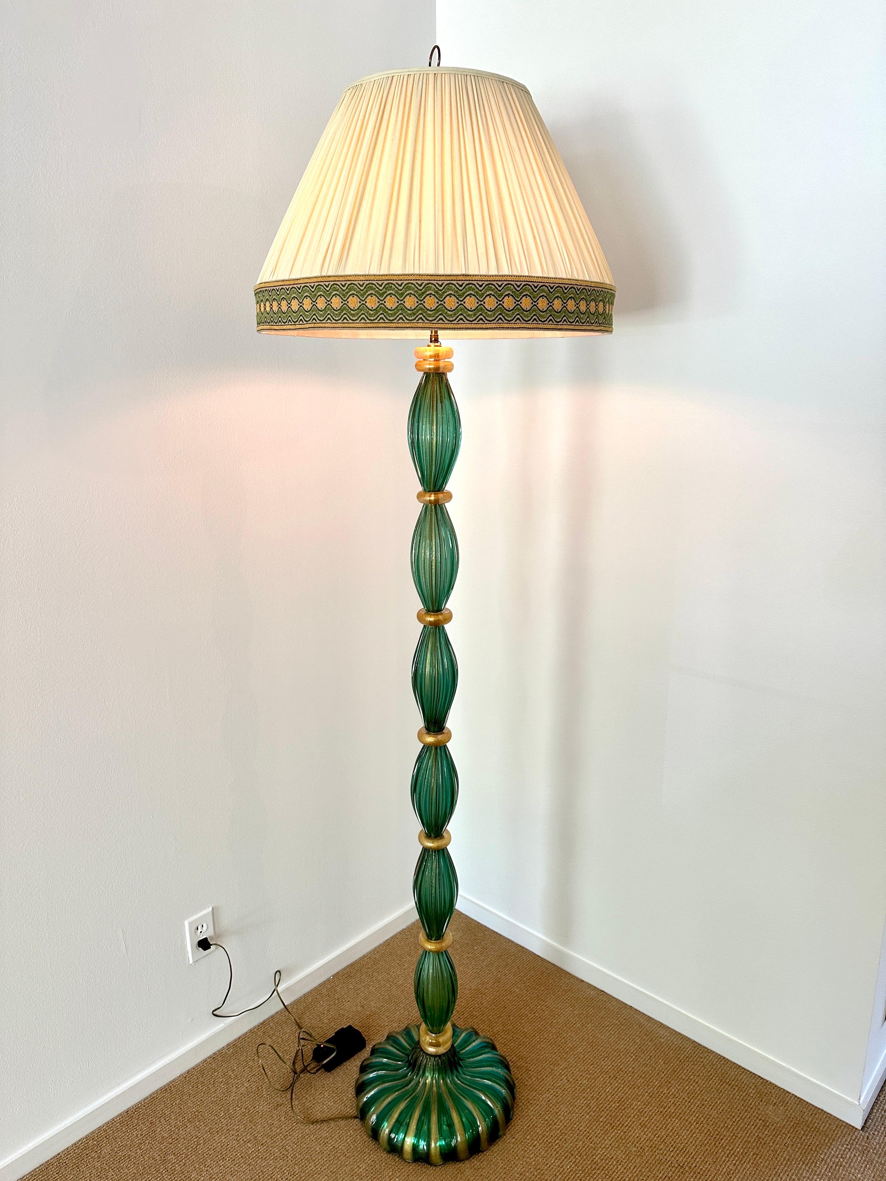 Vintage Barovier Green Murano Glass Floor Lamp w/ Gold Foil Inclusions For Sale 1