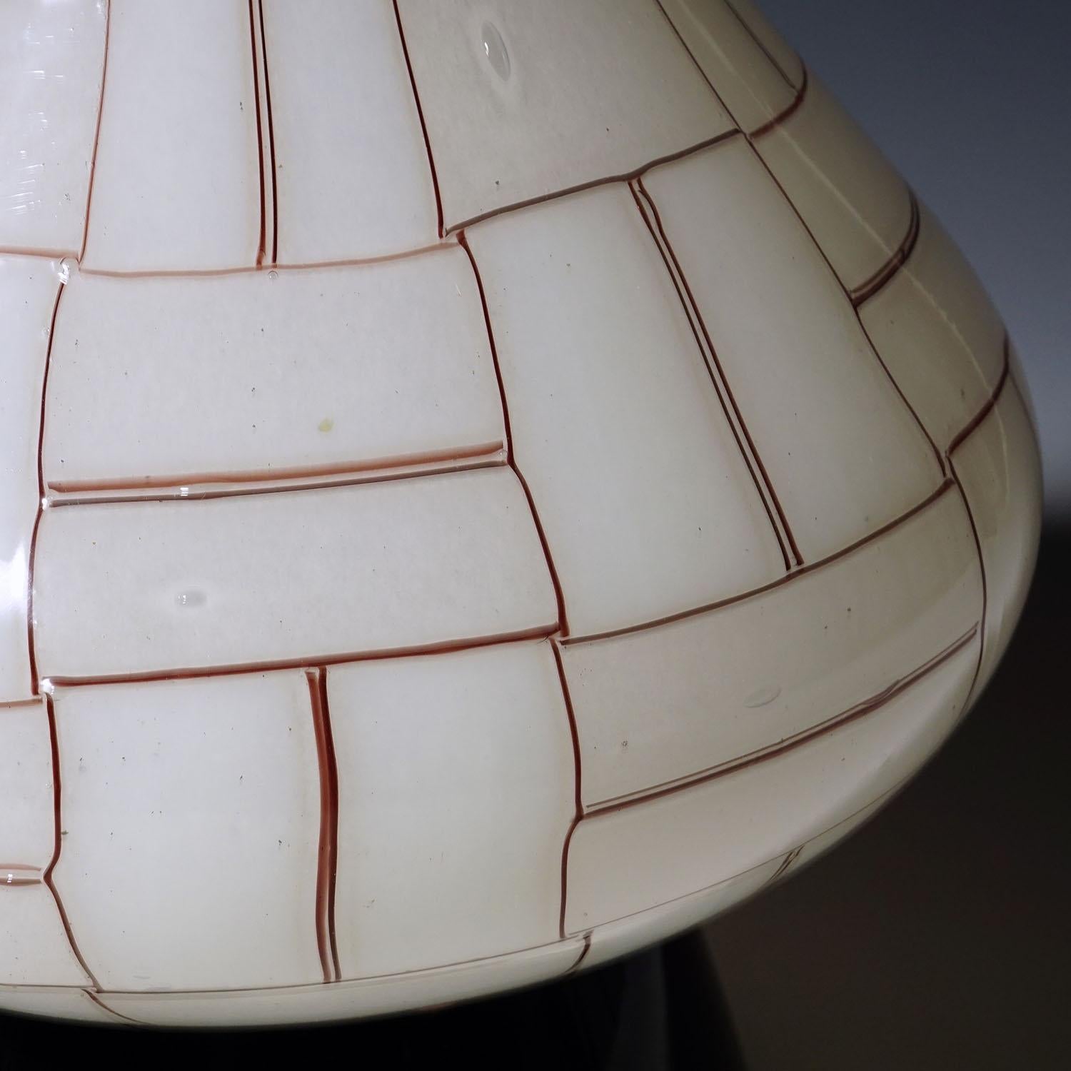 XX secolo Lampada da tavolo vintage Barovier & Toso 'Sidone', Murano circa 1960 in vendita