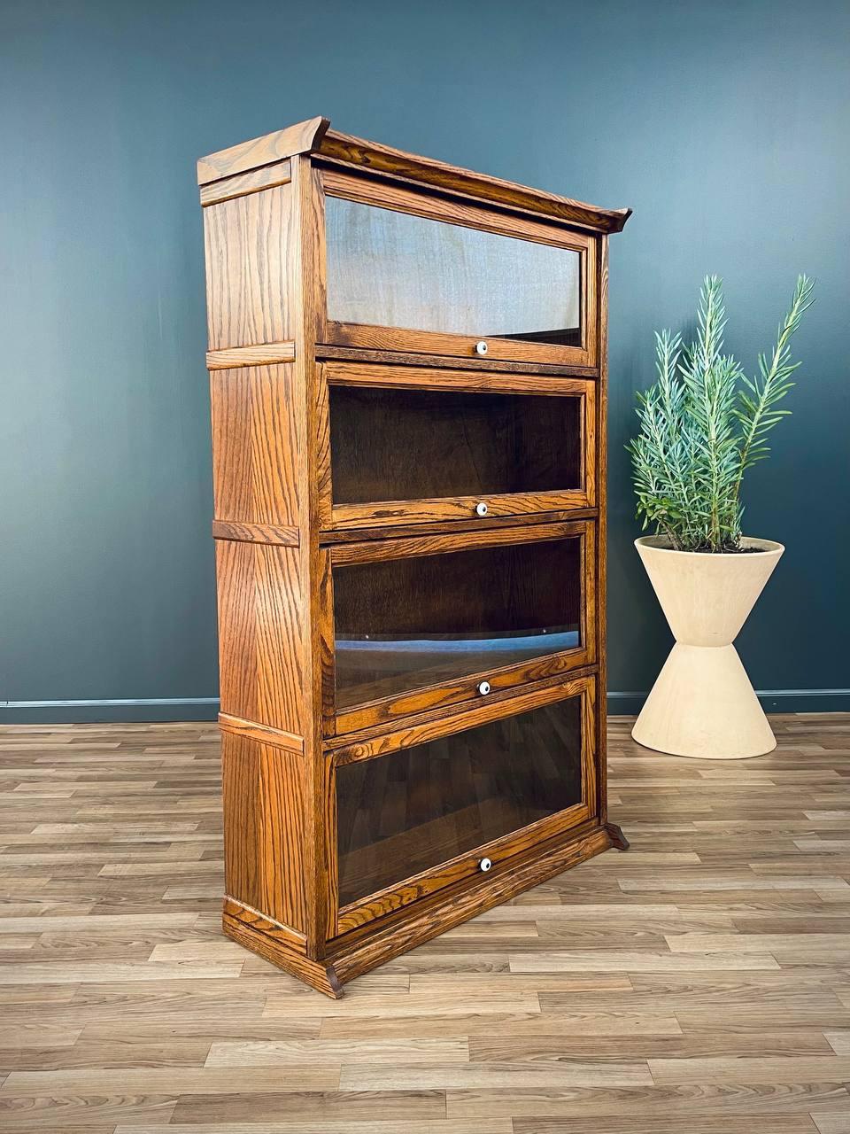 Style: Antique Mission

Condition: Original Vintage Condition 