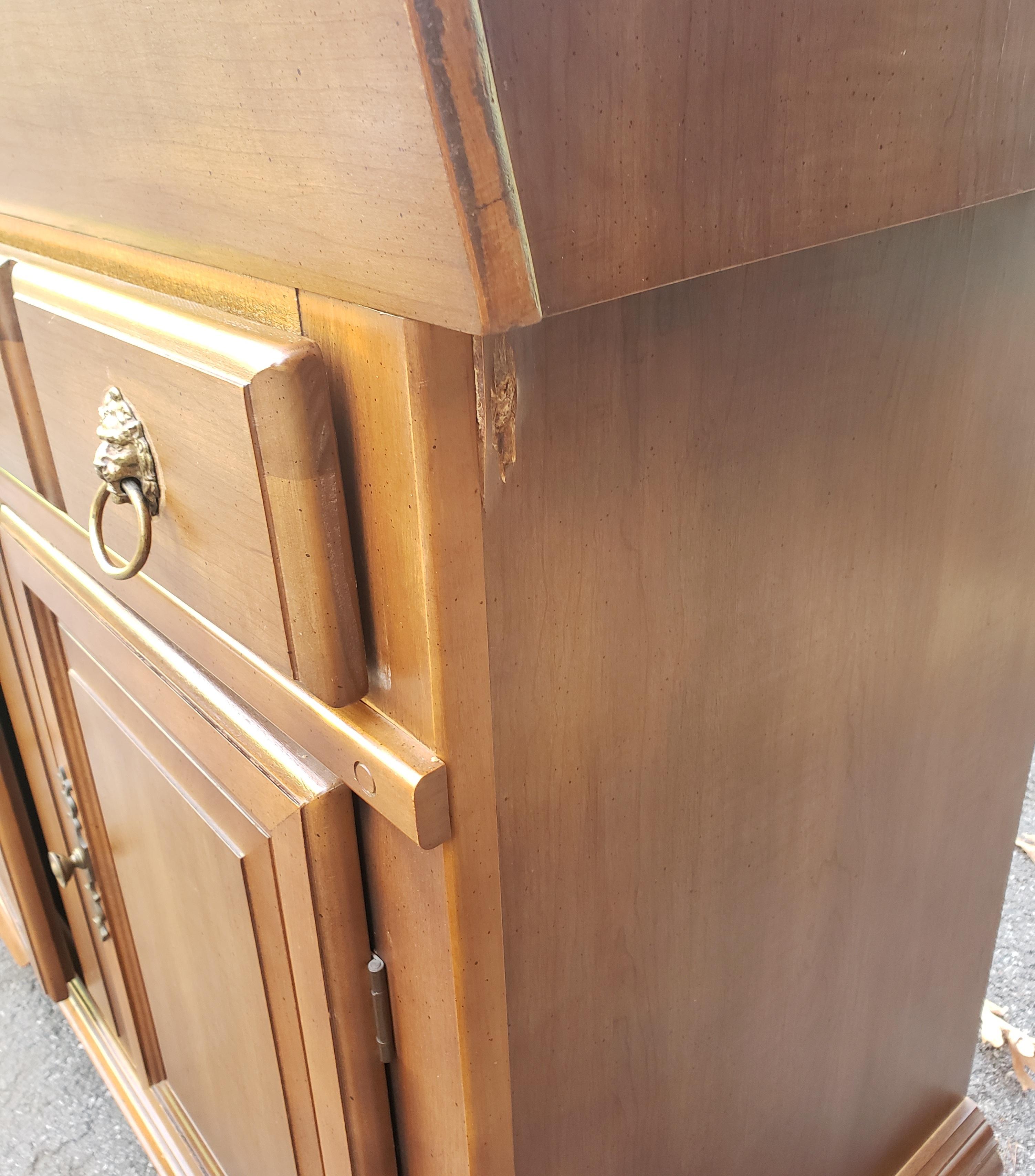 Vintage Bassett Maple Dry Sink Cabinet with Copper Lined Basin In Good Condition For Sale In Germantown, MD