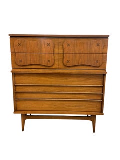 Vintage Bassett Monterey Mid-Century Walnut 5 Drawer Dresser by Leo Jiranek 1963