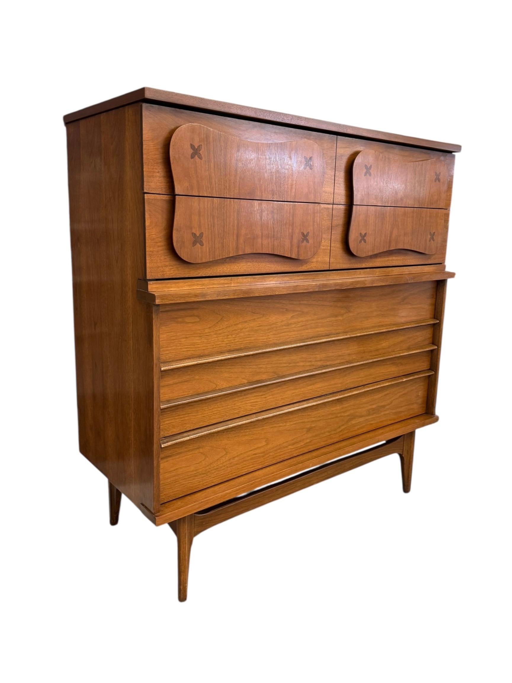 Mid-Century Modern Vintage Bassett Monterey Mid-Century Walnut 5 Drawer Dresser by Leo Jiranek 1963 For Sale
