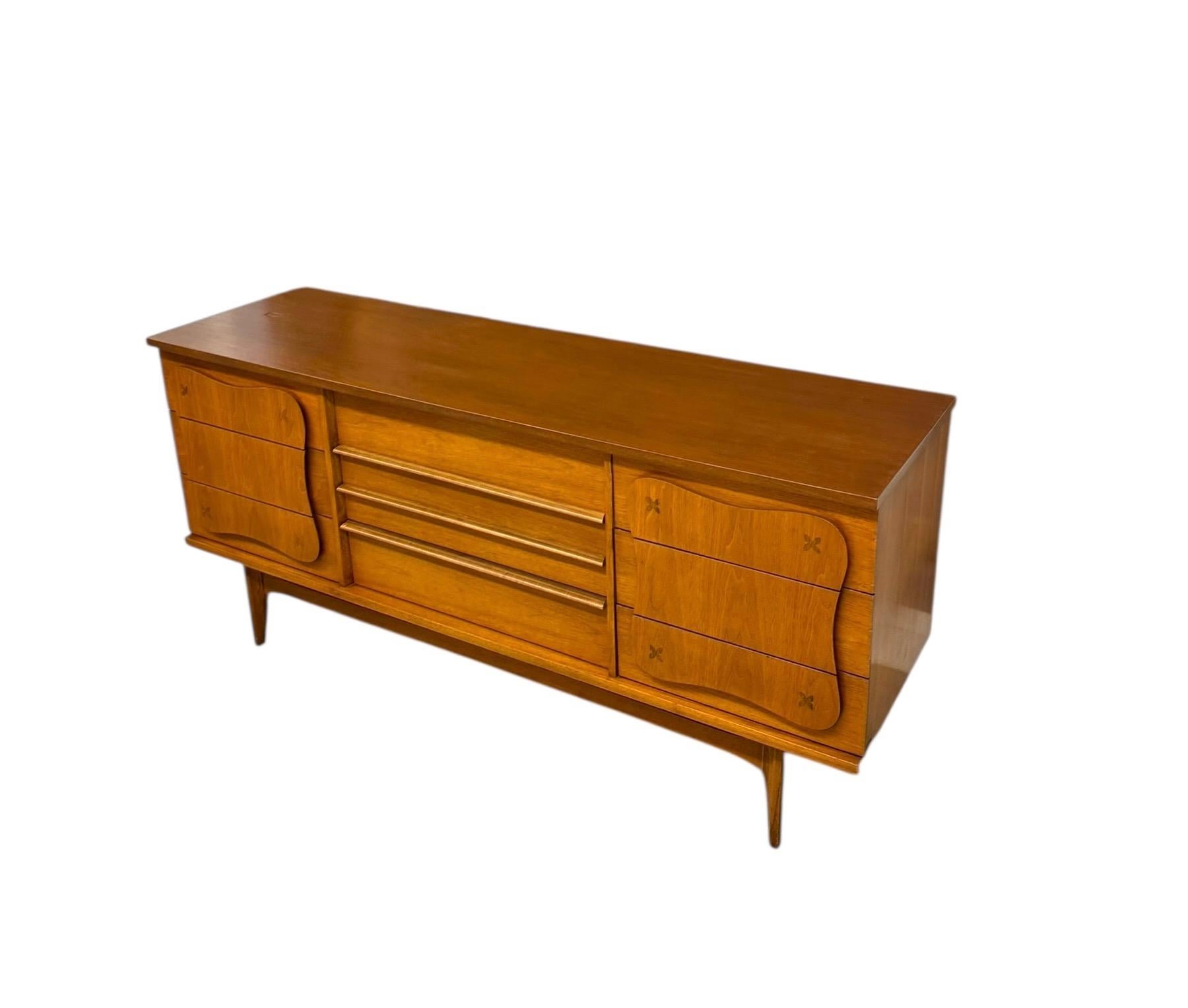 Rosewood Vintage Bassett Monterey Mid-Century Walnut 9 Drawer Dresser by Leo Jiranek 1963 For Sale