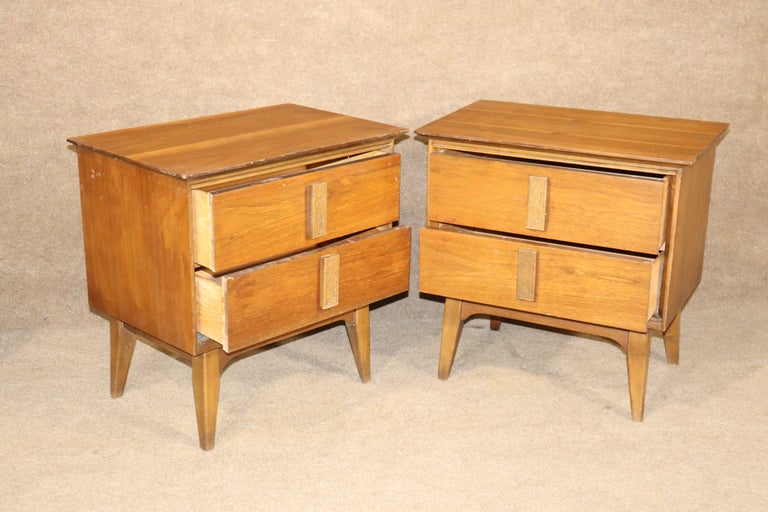 Vintage Bassett Side Tables For Sale at 1stDibs