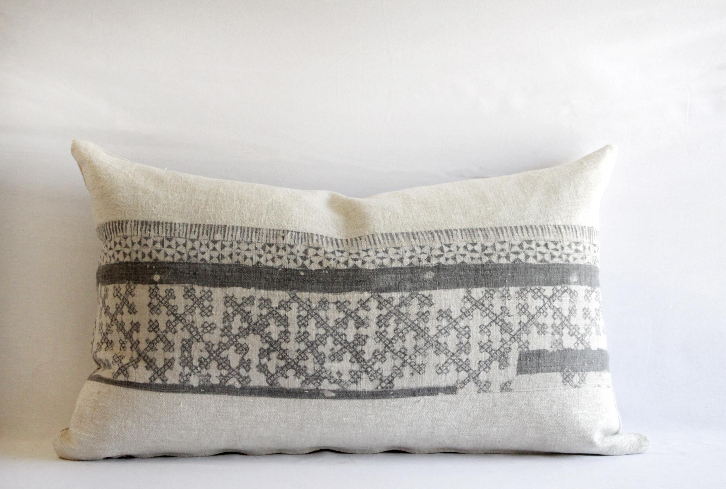 Vintage Batik and Linen Custom Lumbar Pillows In Good Condition In Brea, CA