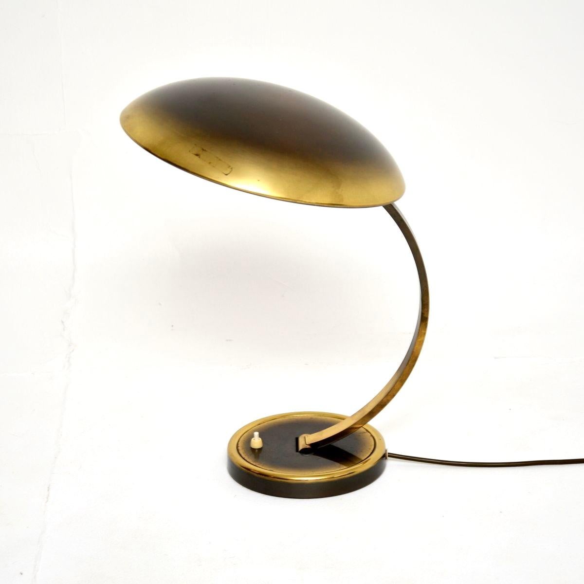 Vintage Bauhaus Brass Desk Lamp by Christian Dell for Kaiser Leuchten Alemán en venta