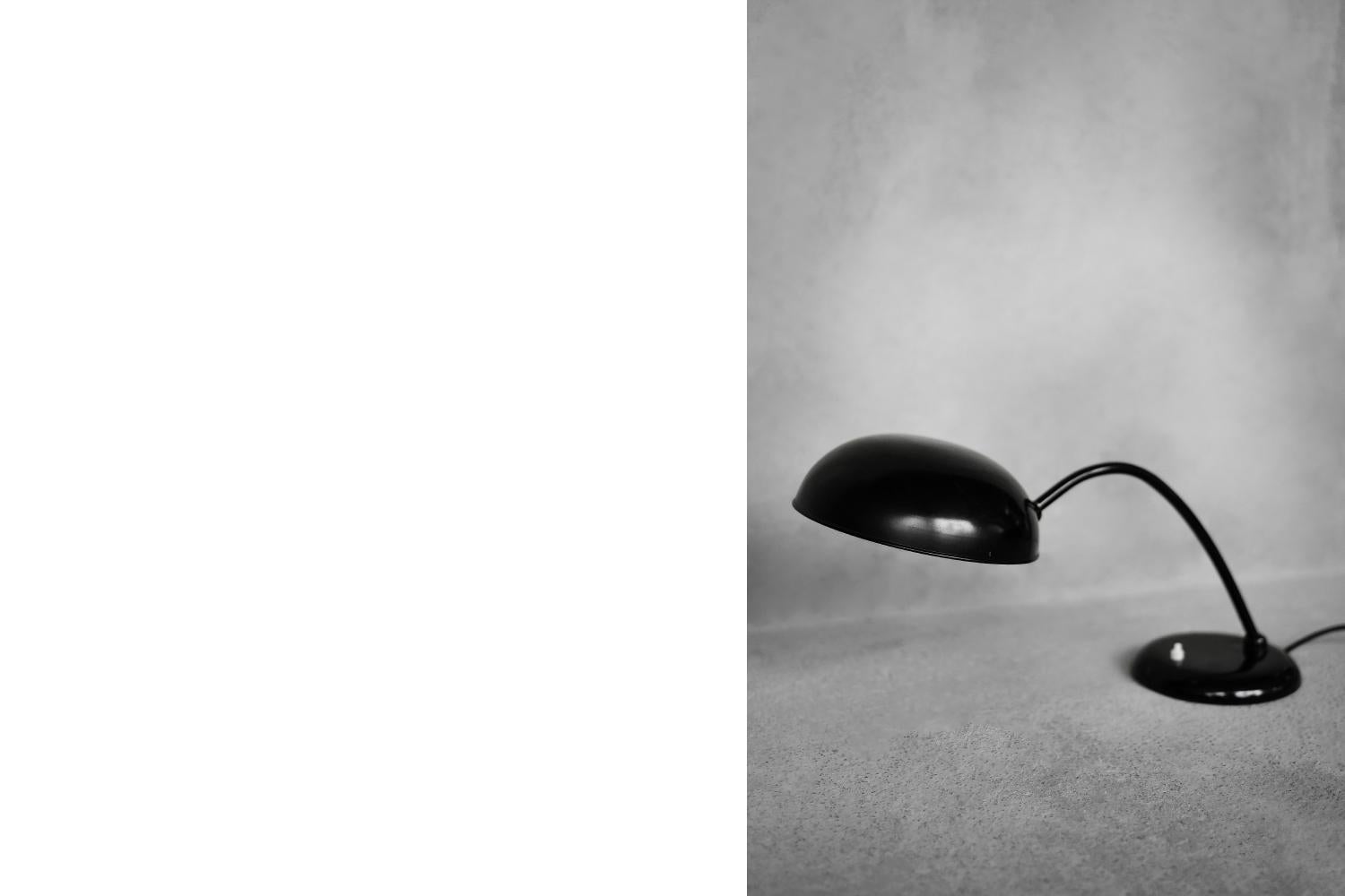 Lampe de bureau vintage Bauhaus allemande minimaliste en métal noir de Gebrüder Cosack  en vente 6