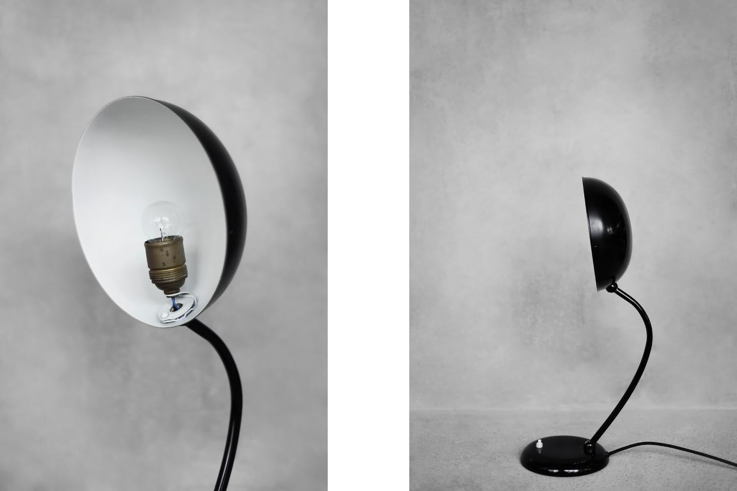 Lampe de bureau vintage Bauhaus allemande minimaliste en métal noir de Gebrüder Cosack  en vente 7