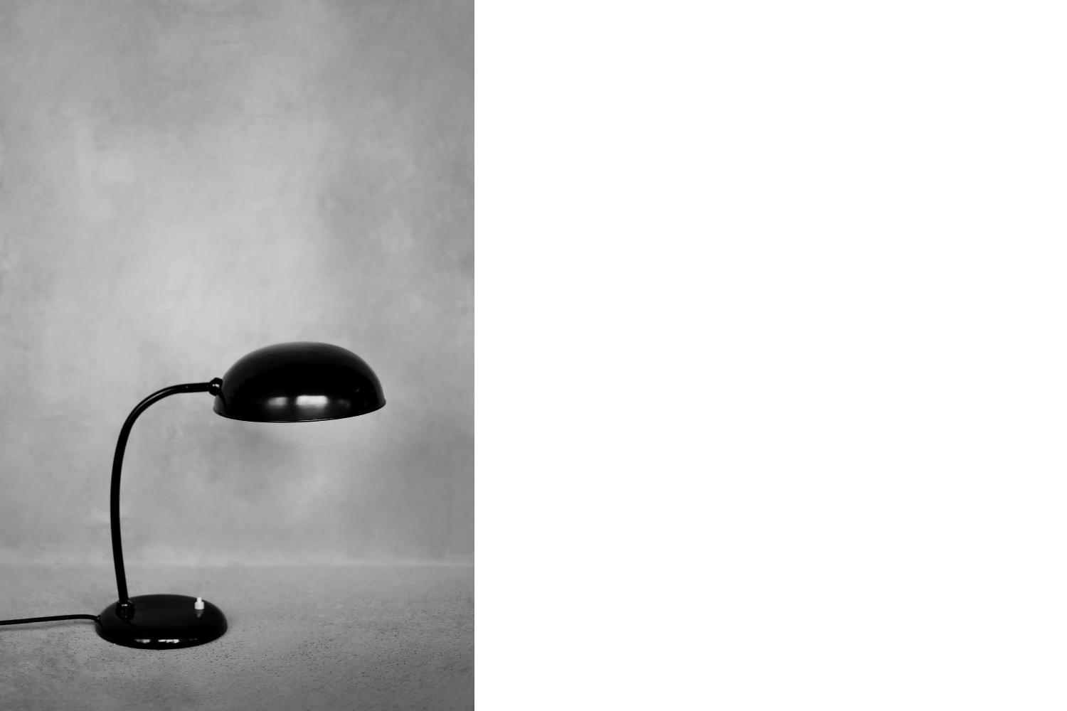 Vintage Bauhaus German Minimalist Black Metal Desk Lamp from Gebrüder Cosack  For Sale 4