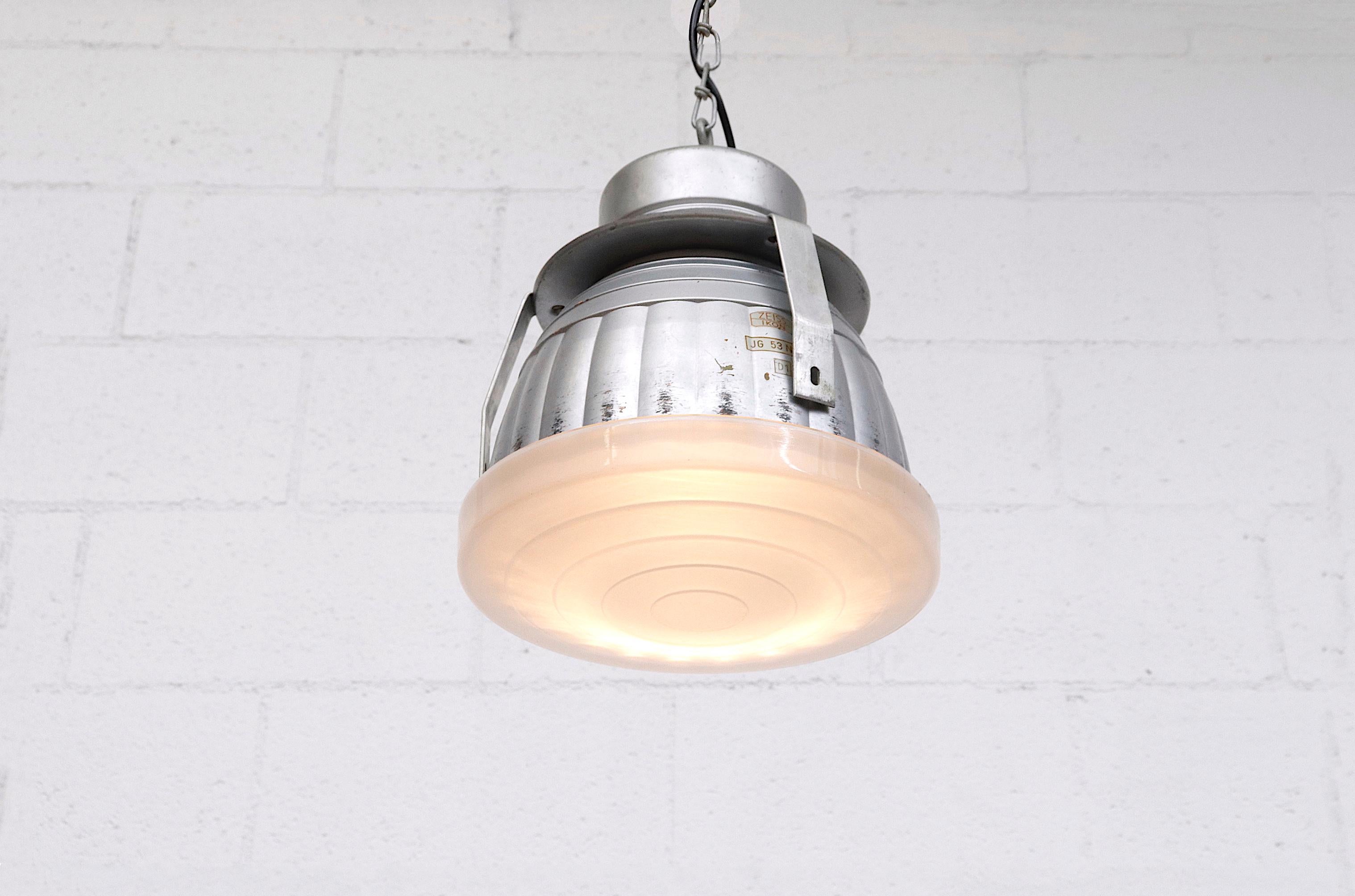 Début du 20ème siècle Lampes industrielles Bauhaus d'Adolf Meyer pour Zeiss Ikon en vente