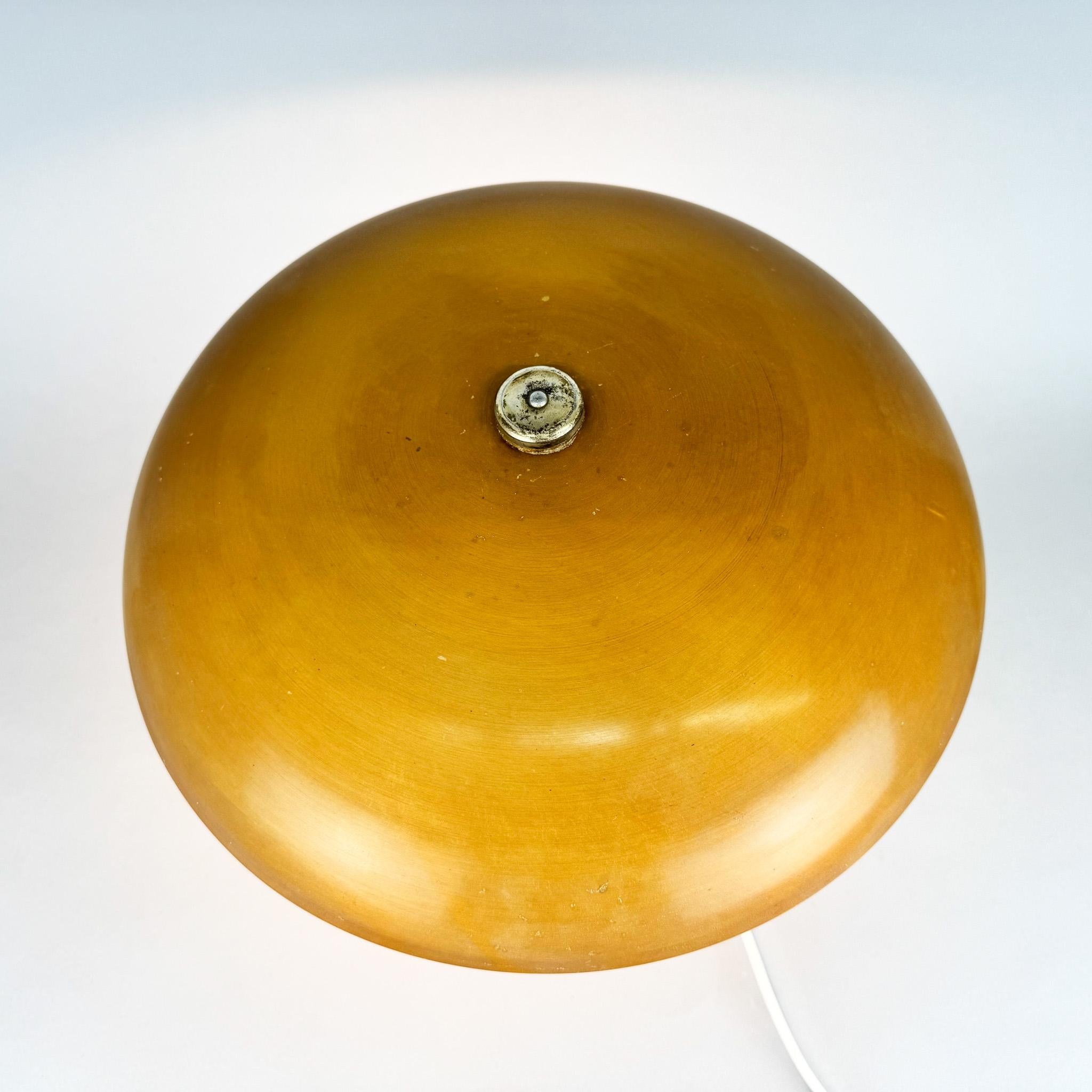 Bauhaus Metall & Bakelit Vintage  Tischlampe im Angebot 1