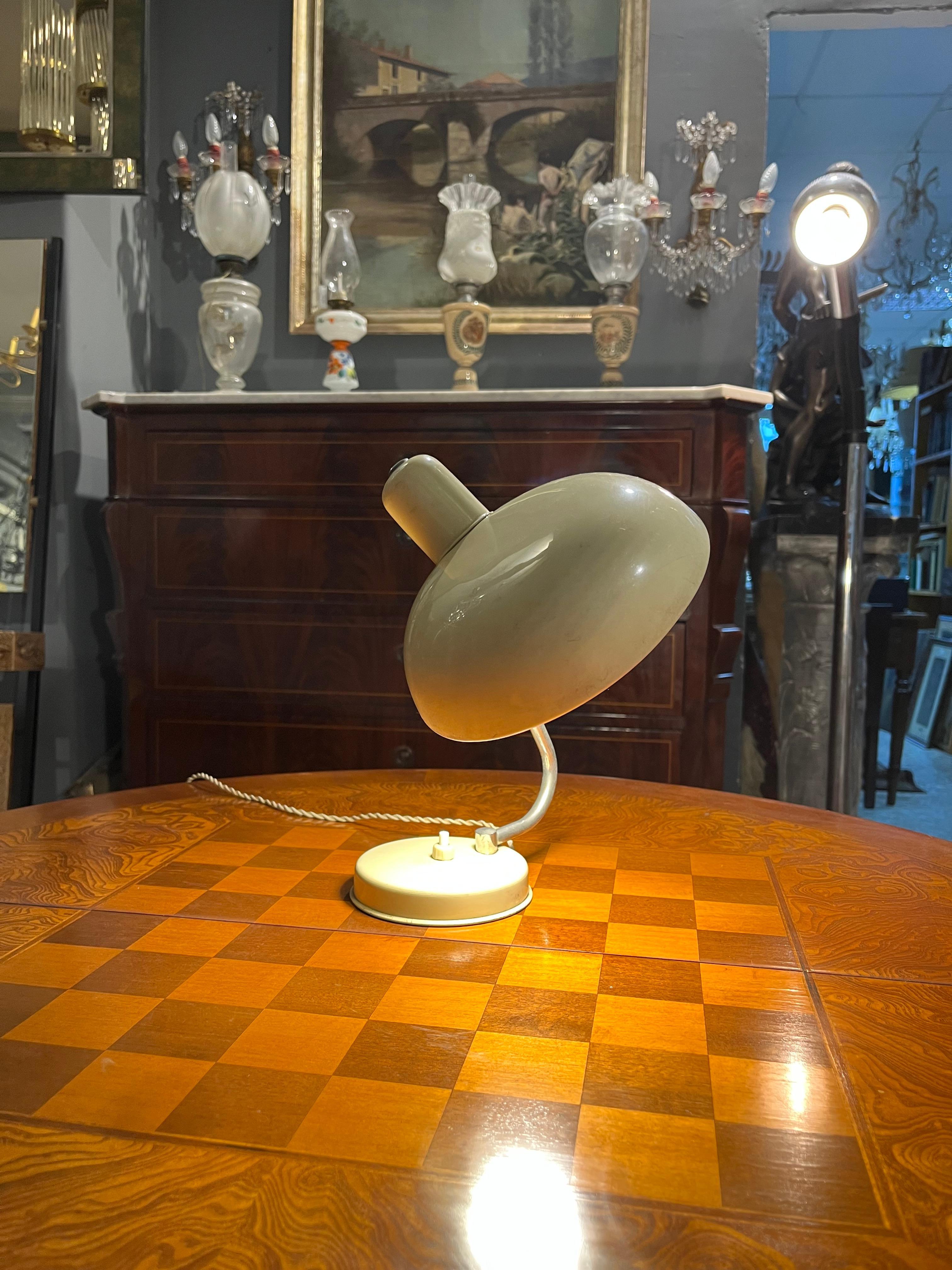Lámpara de sobremesa vintage Bauhaus de Christian Deki para Koranda, años 40 German en venta