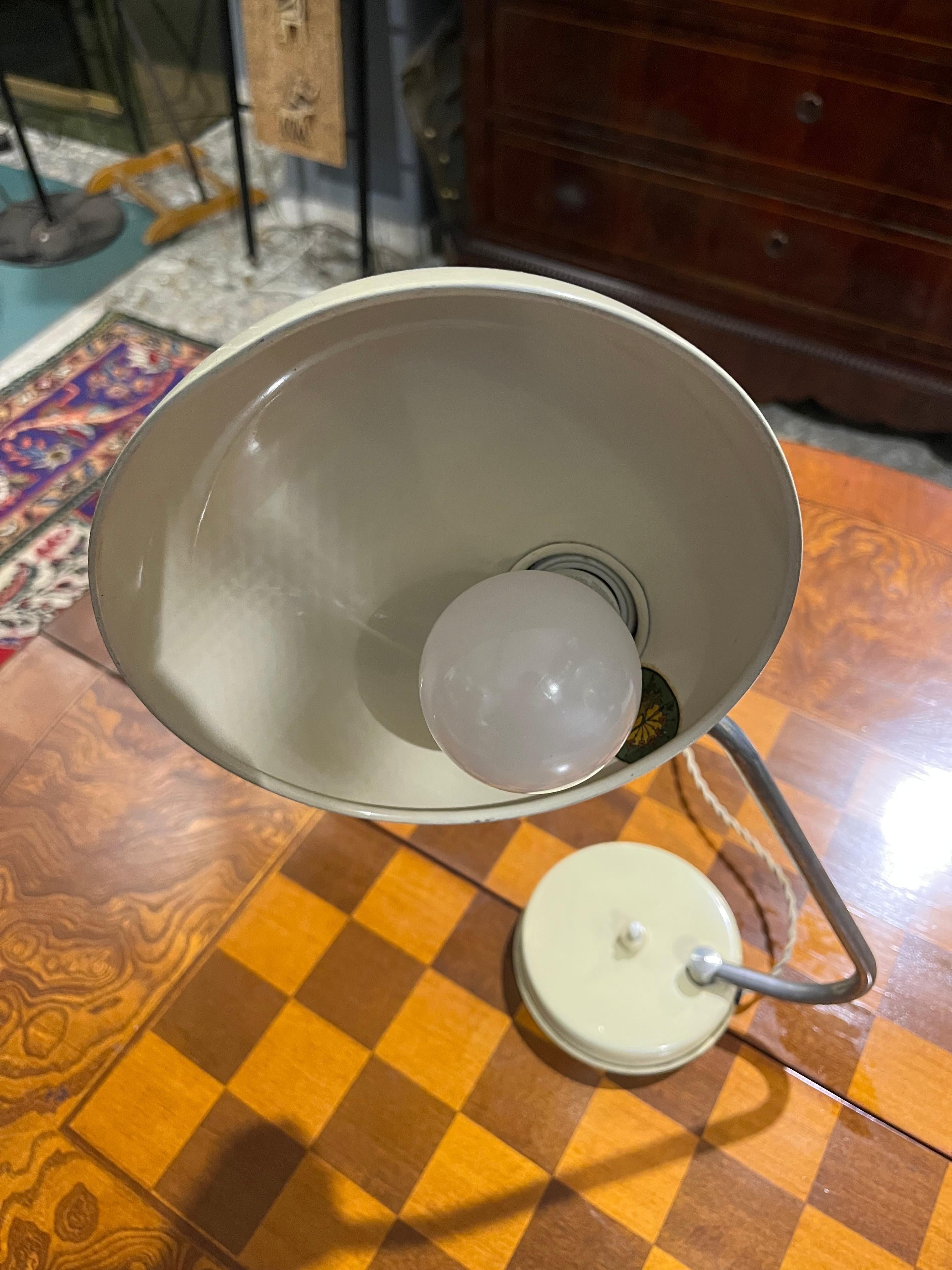 Lámpara de sobremesa vintage Bauhaus de Christian Deki para Koranda, años 40 en venta 2