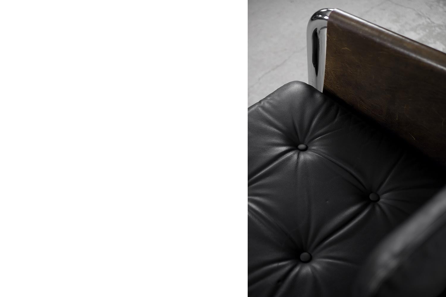 Mid-20th Century Rare Vintage Brutalist Bauhaus Tubular Metal & Dark Leather Sofa, 1950s For Sale