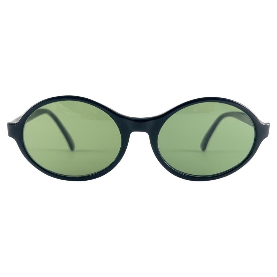  Lunettes de soleil vintage Bausch & Lomb Sleek Oval Black Green Lenses B&L Sunglasses Canada en vente