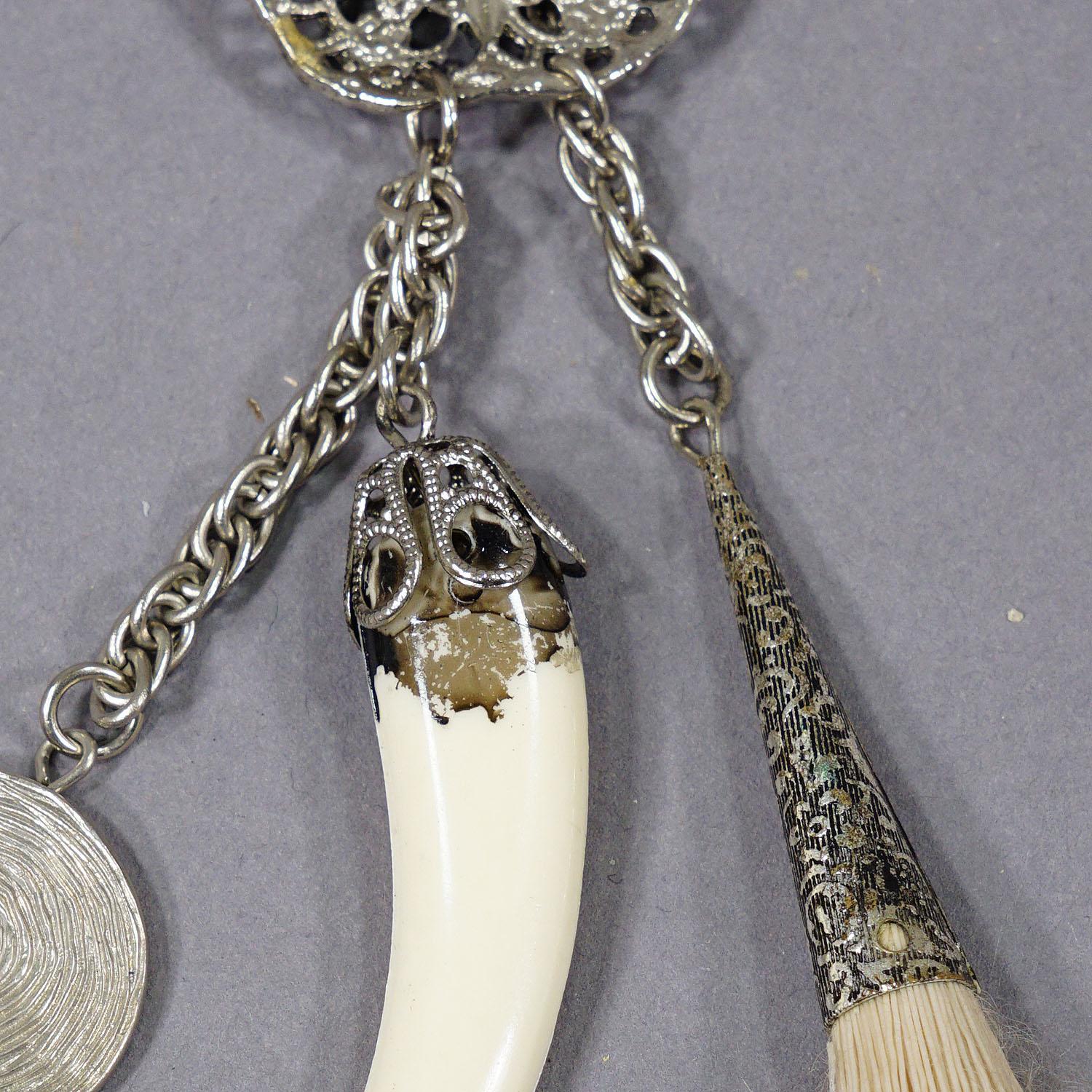 Vintage Bavarian Traditional Costume Jewelry Pin with Hunting Pendants In Good Condition In Berghuelen, DE
