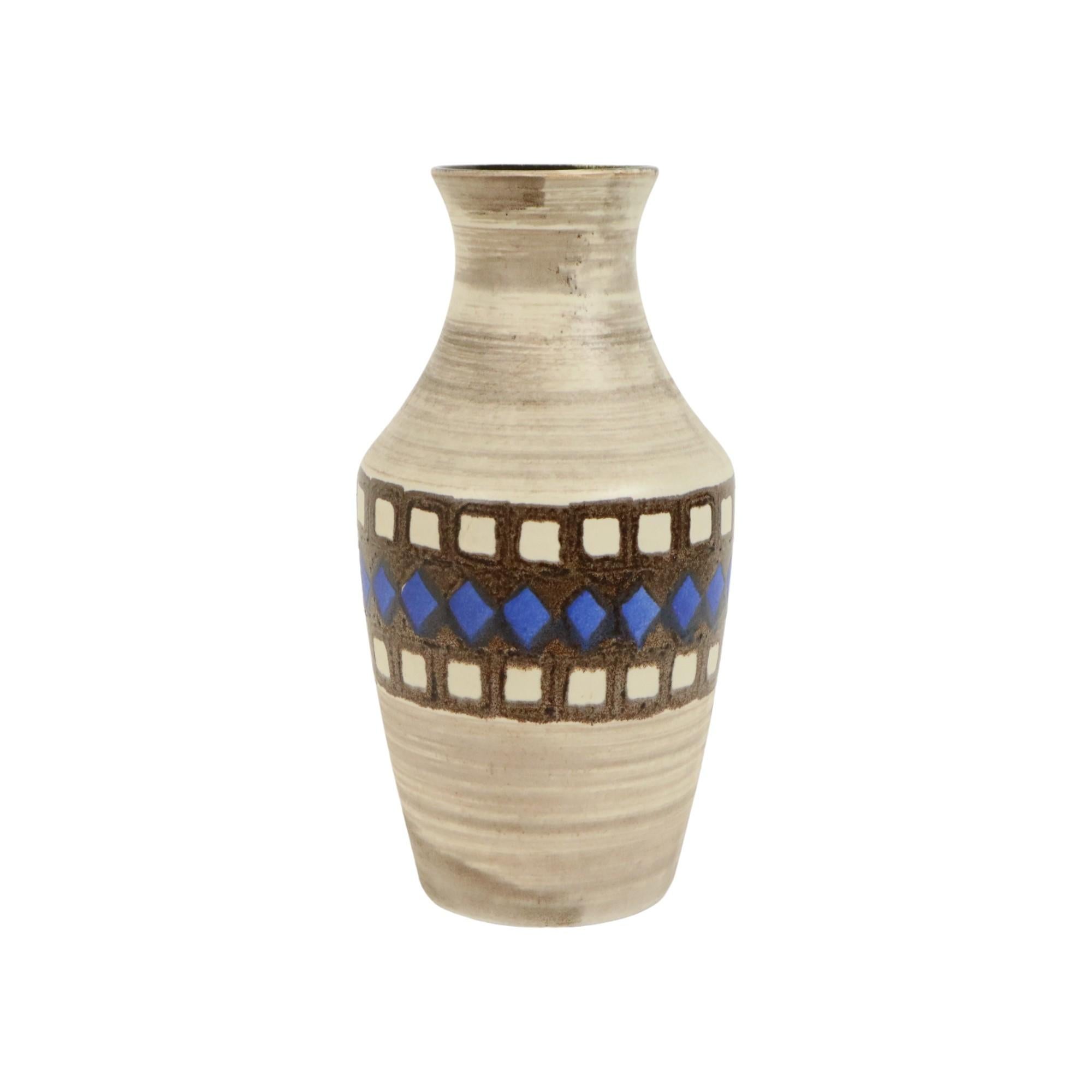 Smaltato Vaso Bay d'epoca Germania Ovest in ceramica beige marrone blu 619-35 in vendita
