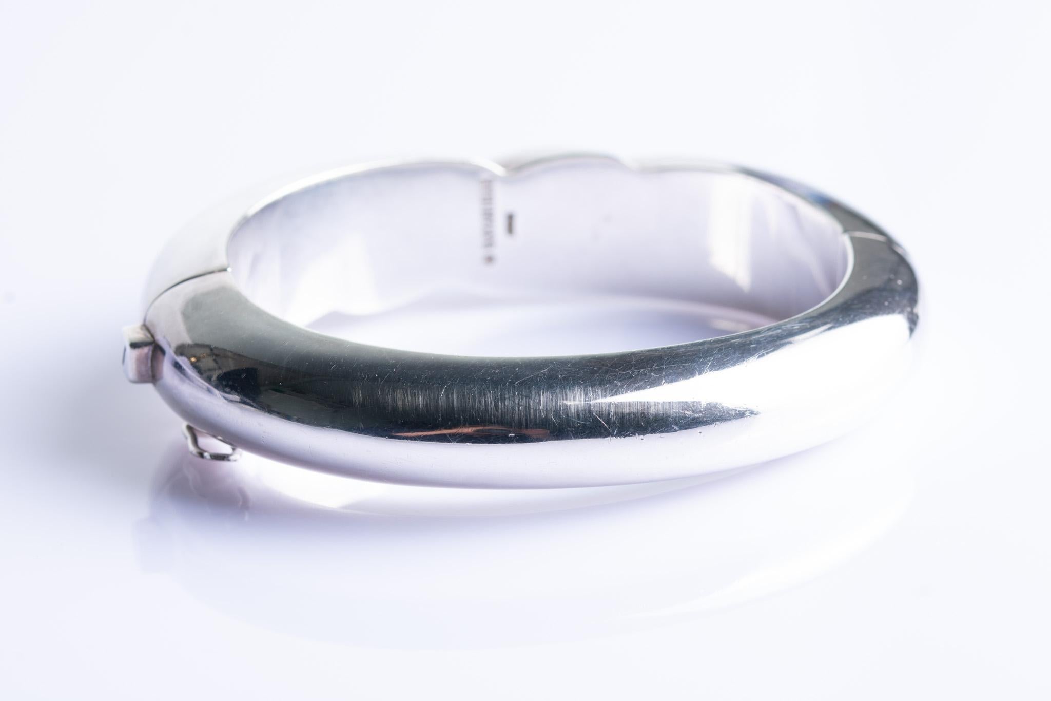 Women's or Men's Vintage Bayanihan Sterling Silver Wave Bangle For Sale