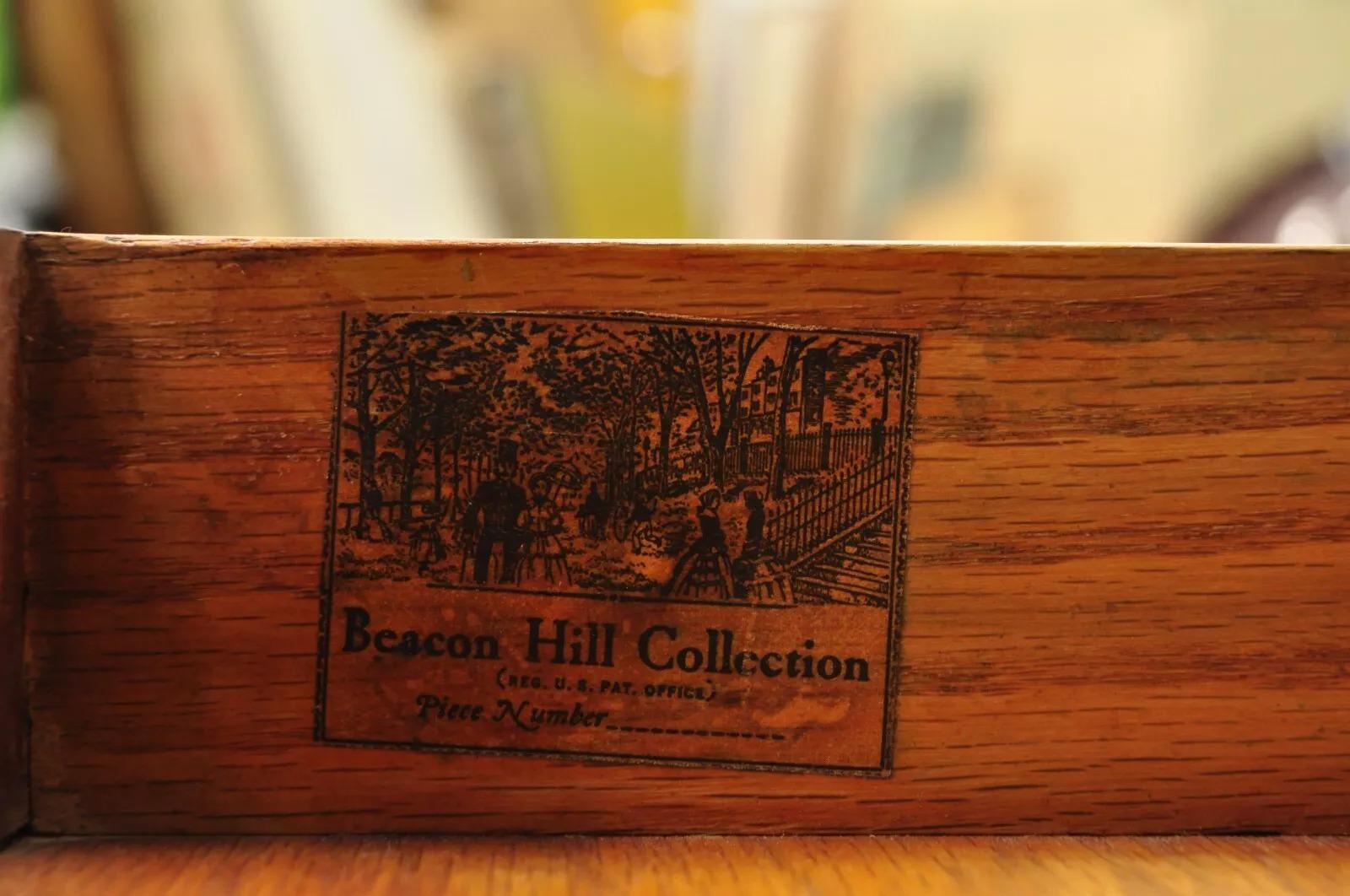 Vintage Beacon Hill Quadratische Mahagoni-Beistelltische im englischen Regency-Stil, Vintage, ein Paar 3