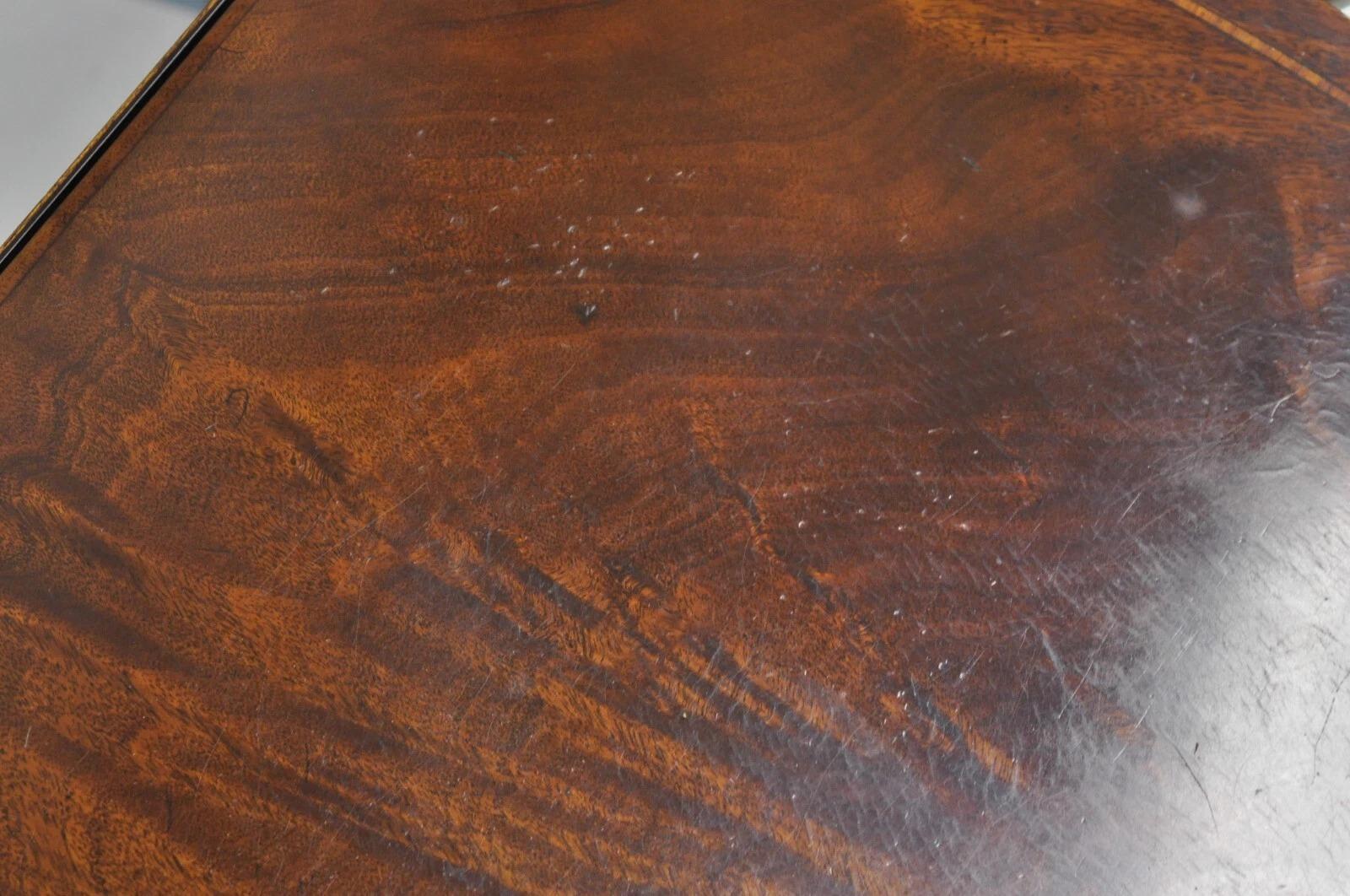 Vintage Beacon Hill Federal Small Mahogany Dropleaf Pembroke End Tables - a Pair For Sale 6